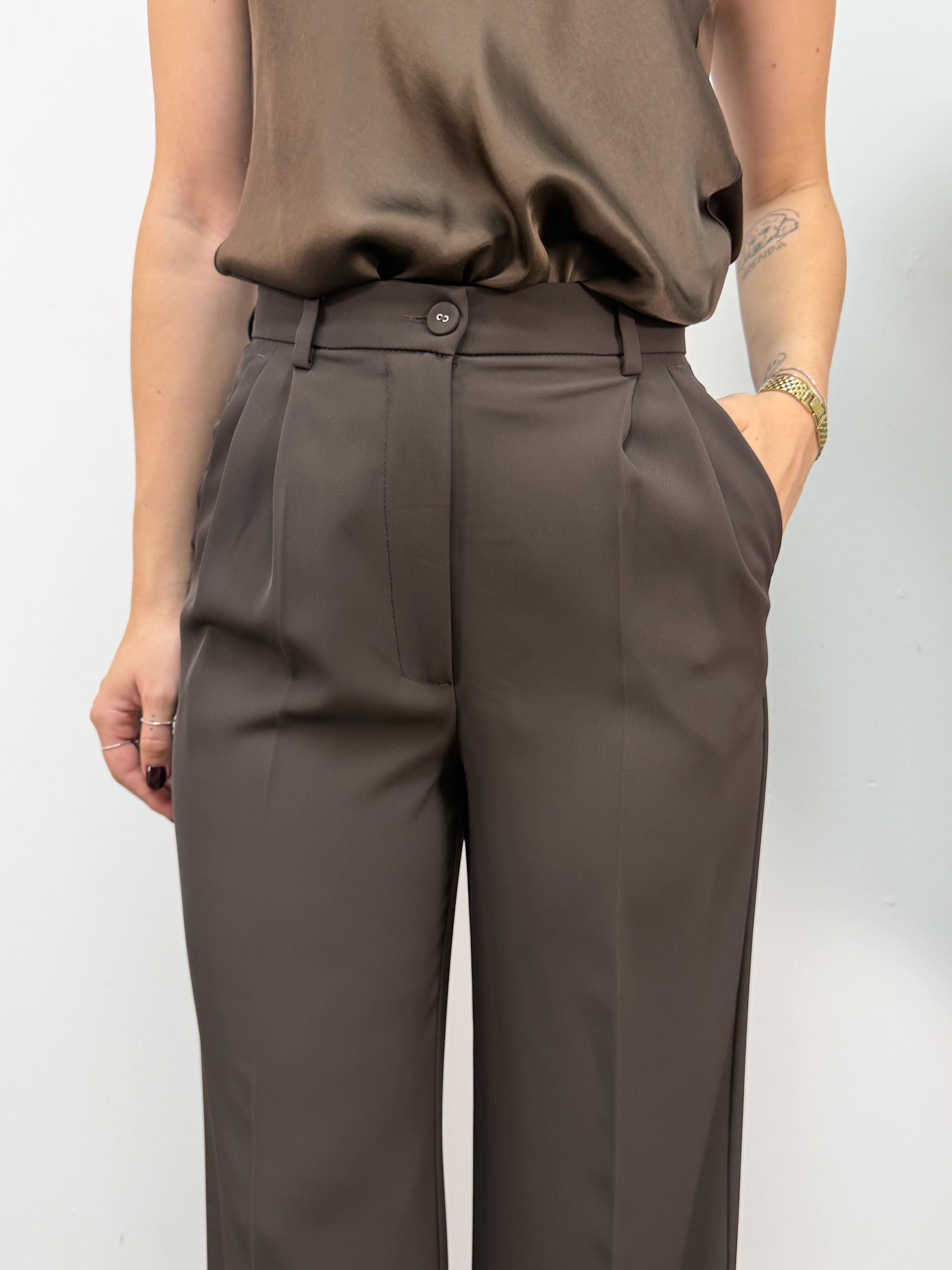 Pantalone cady gamba ampia con pinces Vicolo
