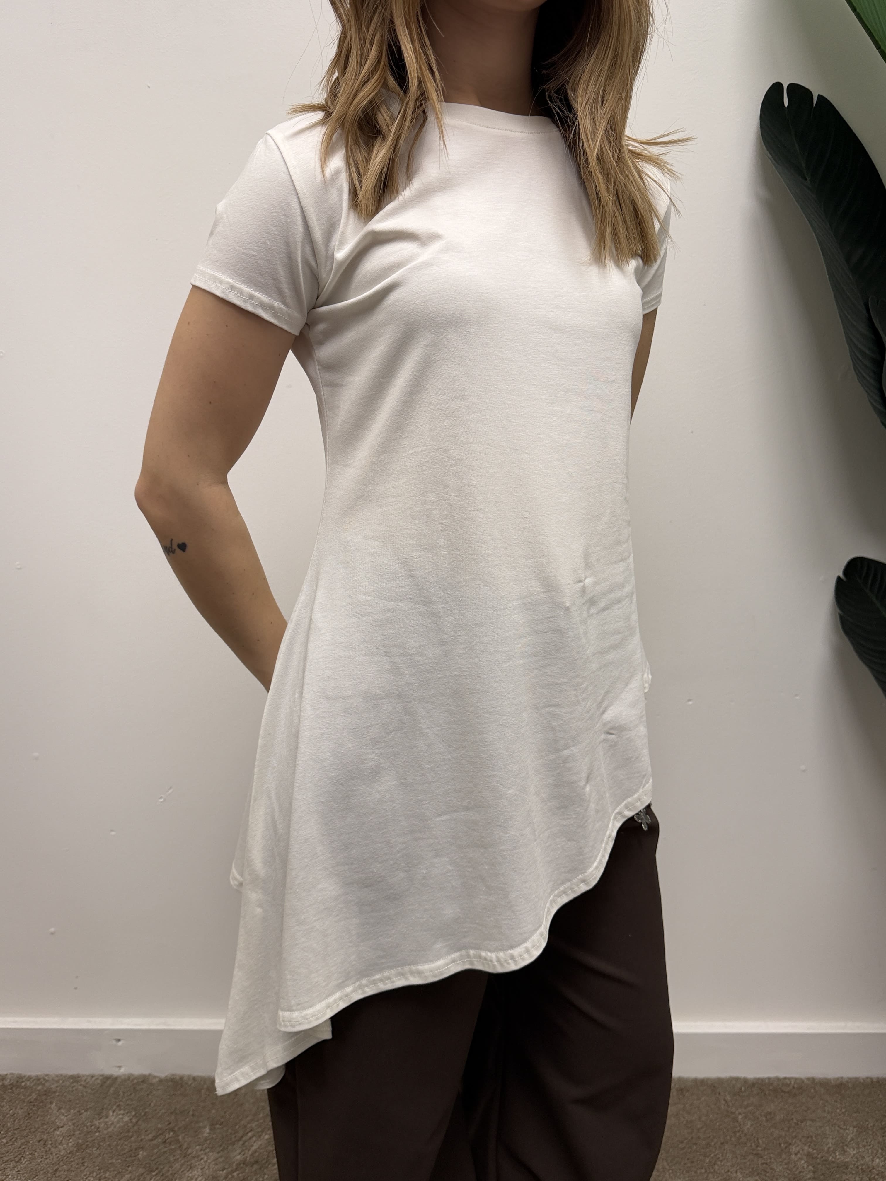 T-shirt in cotone asimmetrica MyD