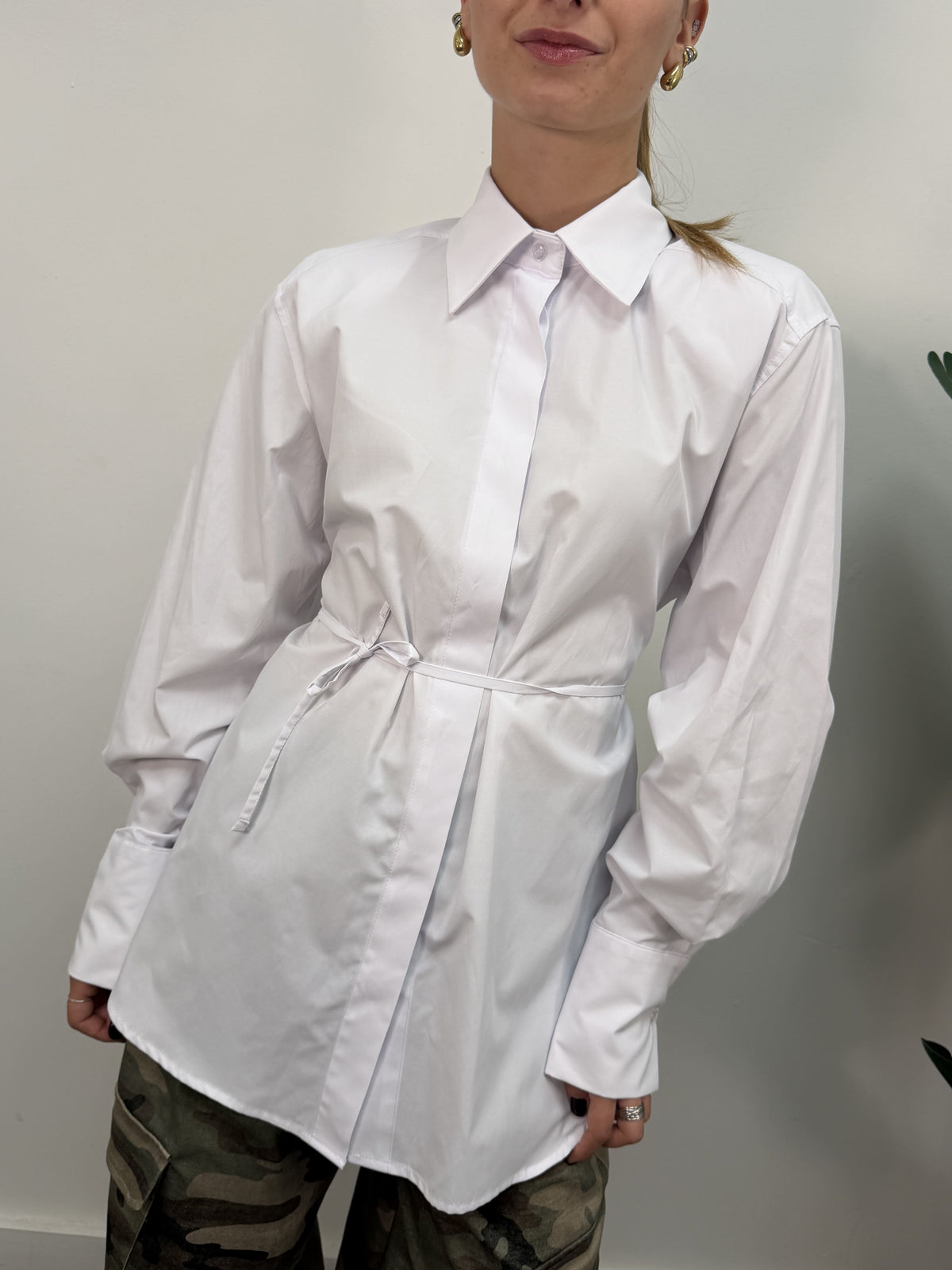 Camicia con dettaglio laccio sul retro Tensione In