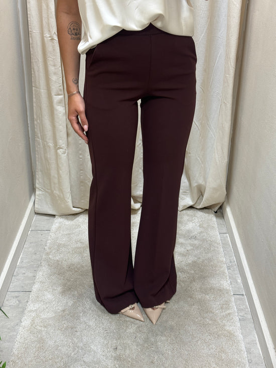 Pantalone in crêpe a zampa Imperial