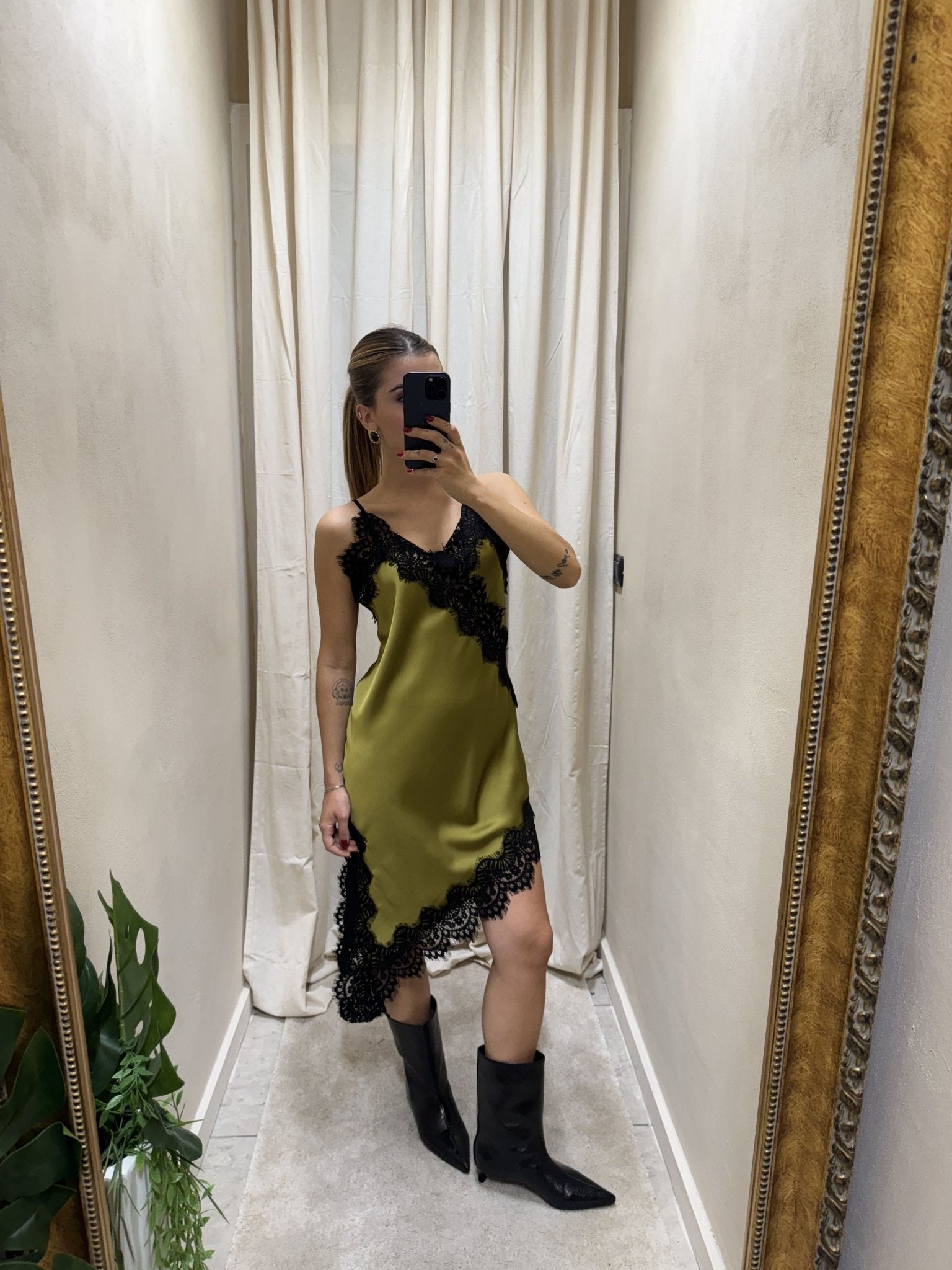 Abito asimmetrico in satin e pizzo HaveOne - GiuGiò | Shop online