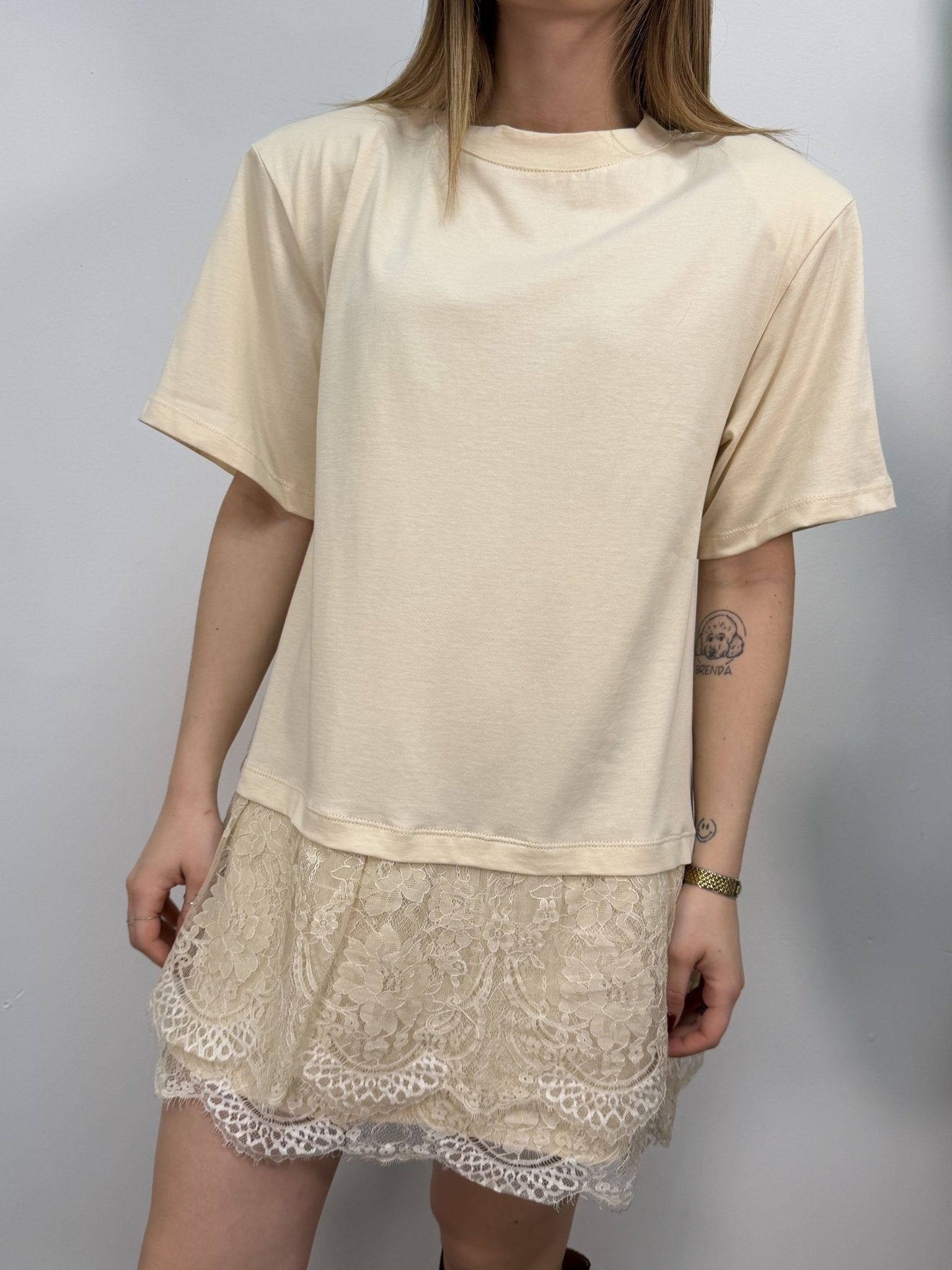 Abito corto mezza manica con pizzo sul fondo HaveOne - GiuGiò | Shop online