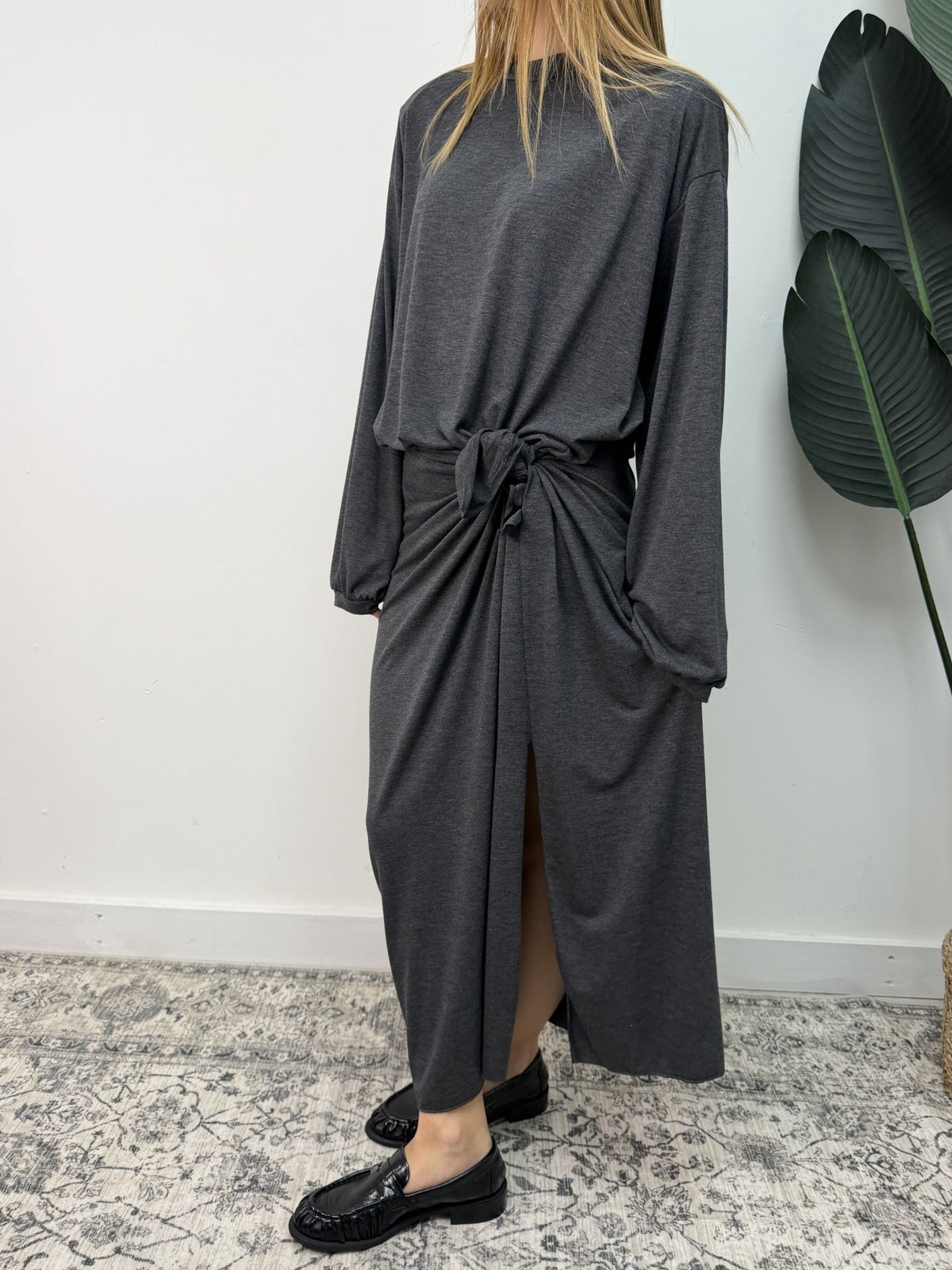 Abito lungo con nodo sul fianco Tensione In - GiuGiò | Shop online