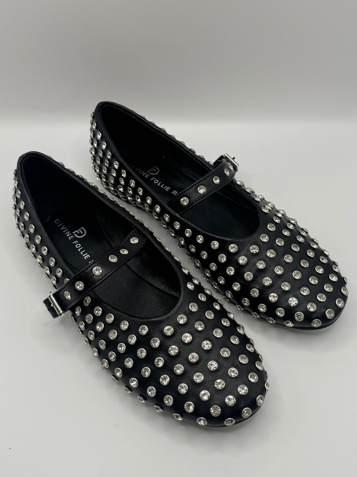 Ballerina in ecopelle e strass con cinturino Divine Follie - GiuGiò | Shop online