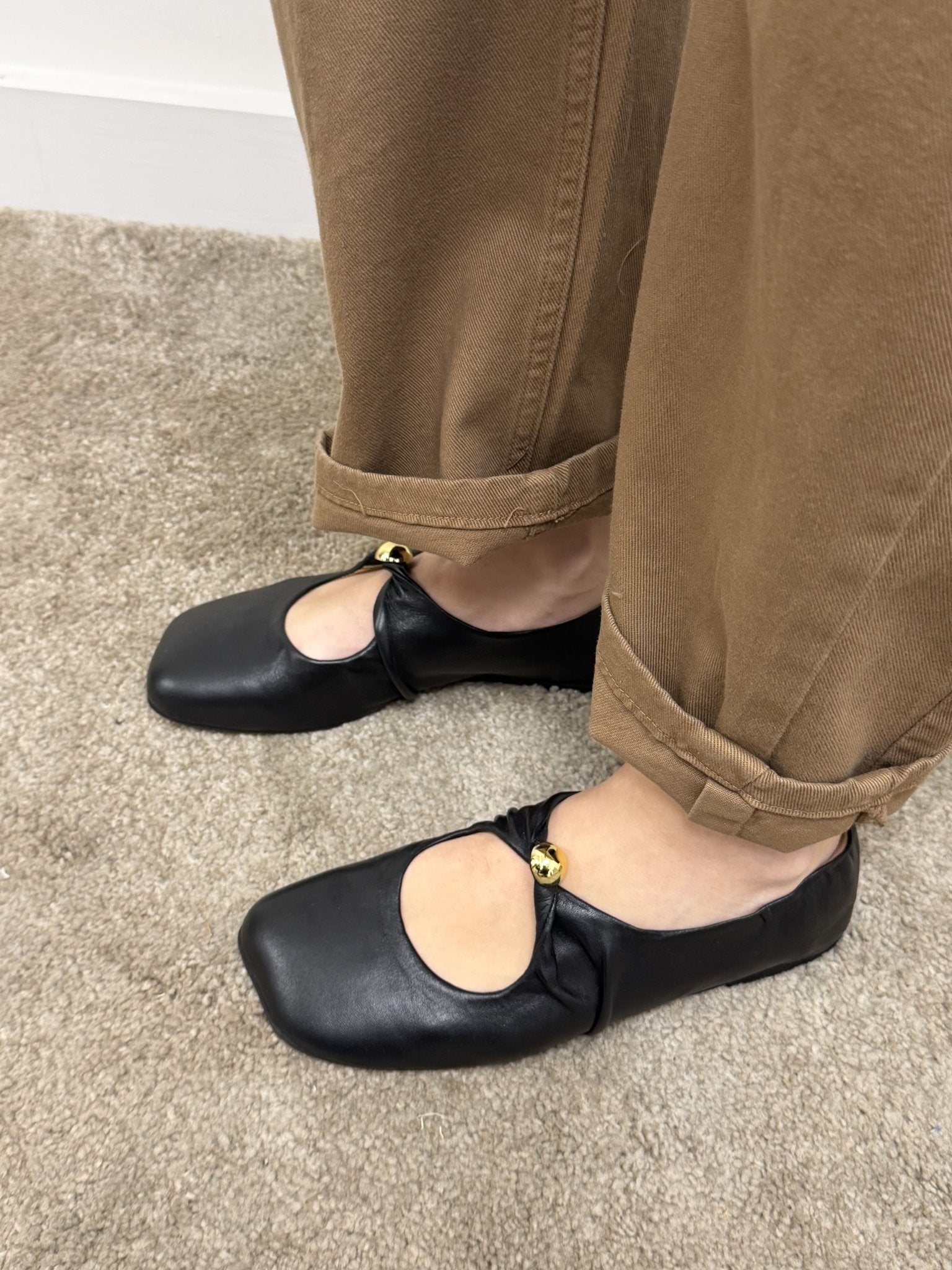 Ballerina in nappa con dettaglio metallico Divine Follie - GiuGiò | Shop online