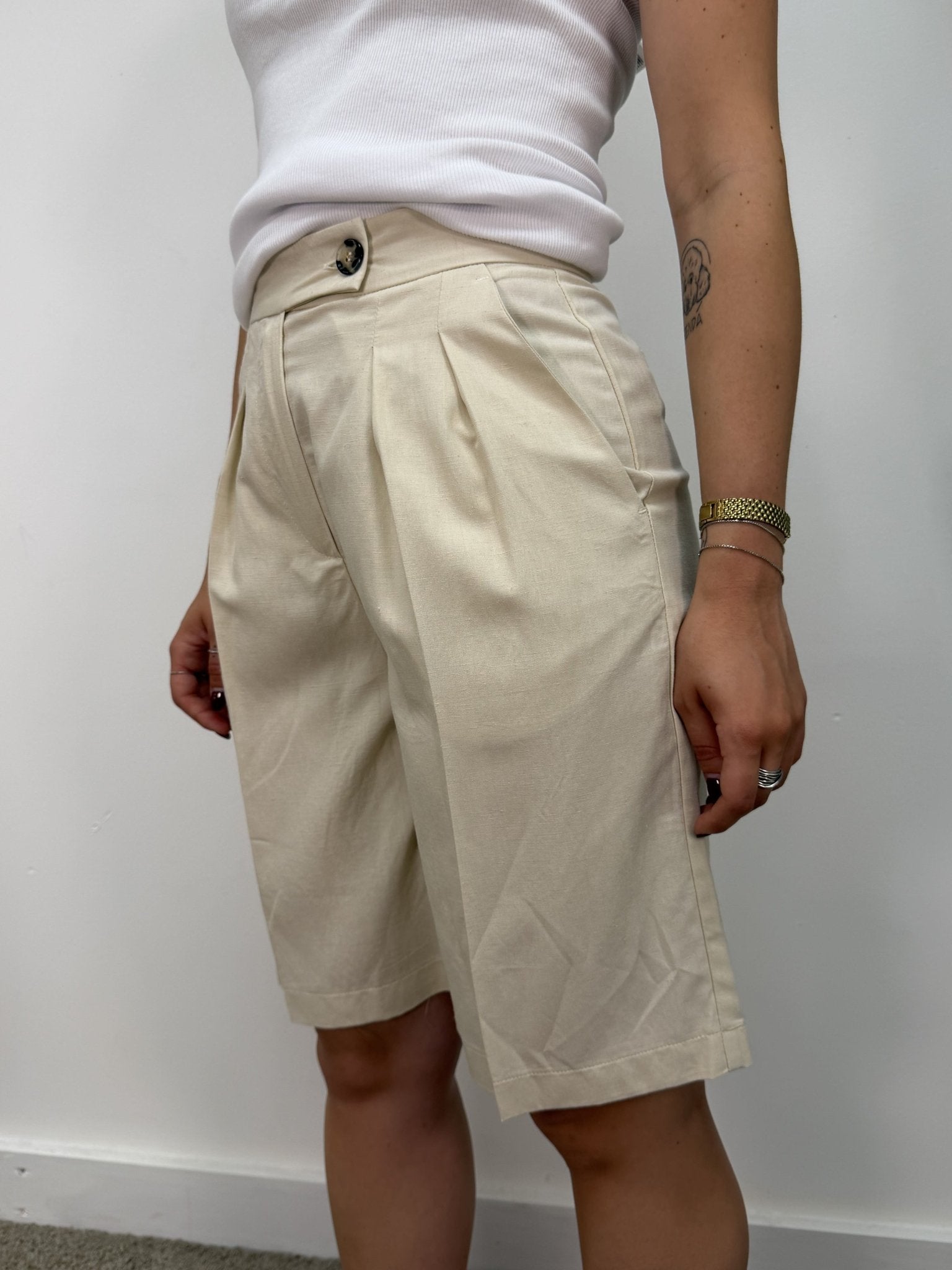 Bermuda con pinces in misto lino VICOLO - GiuGiò | Shop online