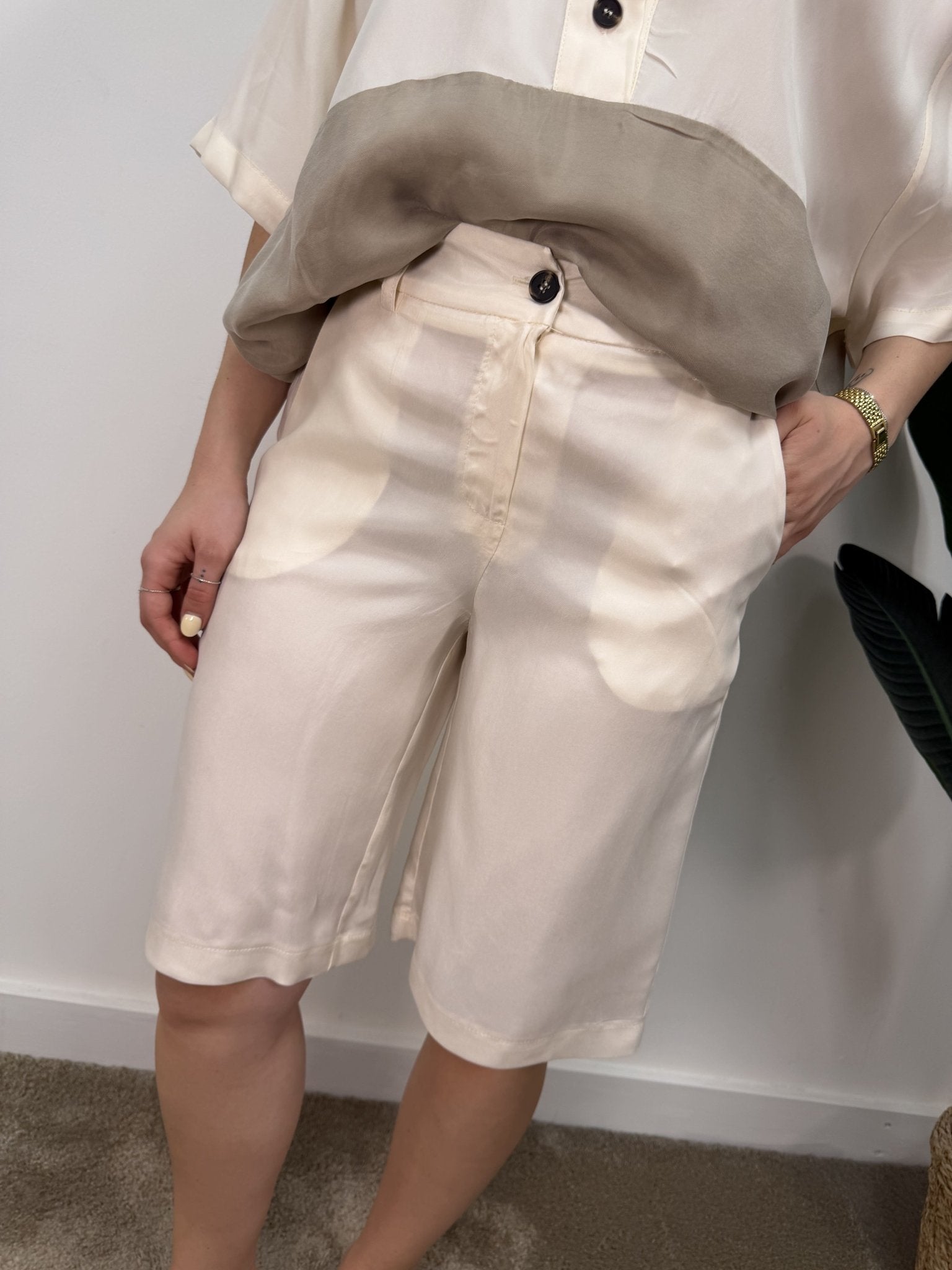 Bermuda in cupro Tensione In - GiuGiò | Shop online
