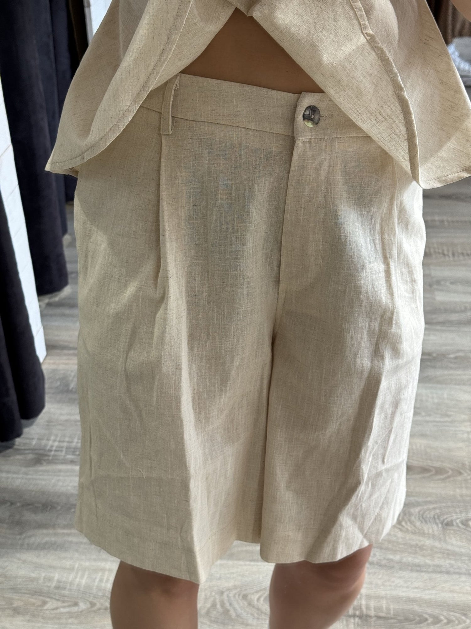 Bermuda in lino con pinces Tensione In - GiuGiò | Shop online