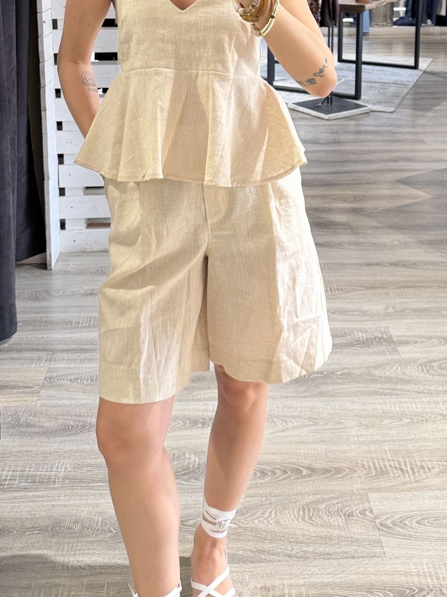 Bermuda in lino con pinces Tensione In - GiuGiò | Shop online