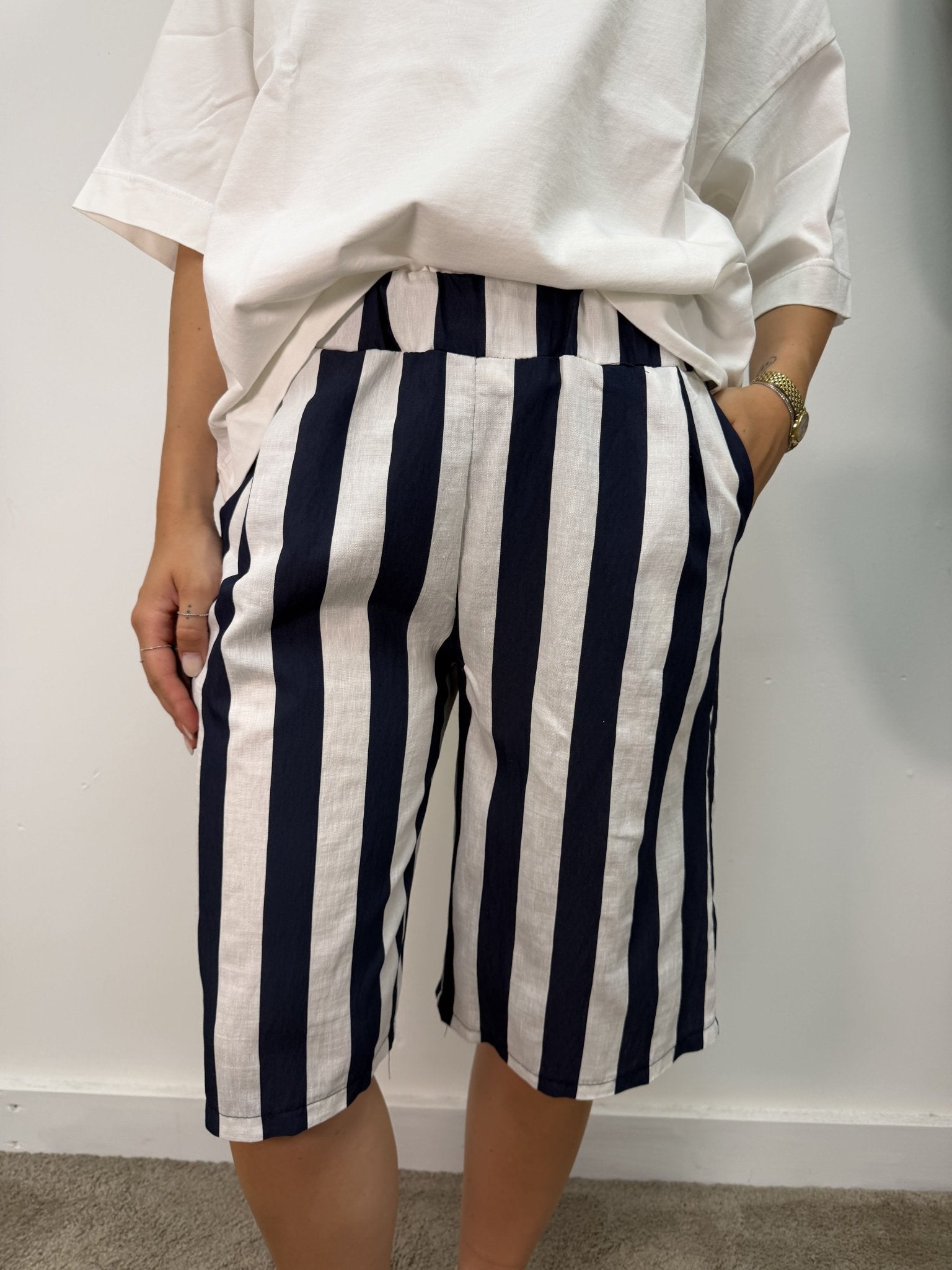 Bermuda riga larga misto lino MyD - GiuGiò | Shop online