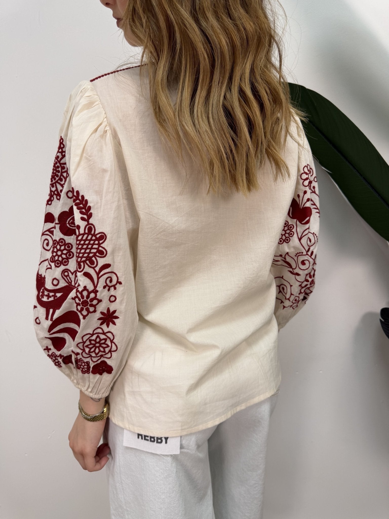 Blusa con ricami manica palloncino Tensione In - GiuGiò | Shop online