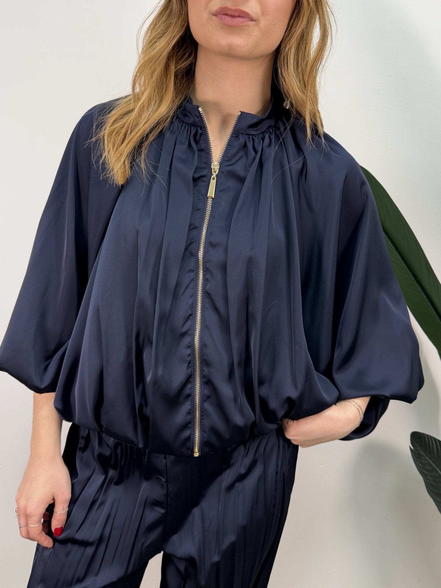 Bomber in raso lucido arricciato con manica raglan VICOLO - GiuGiò | Shop online