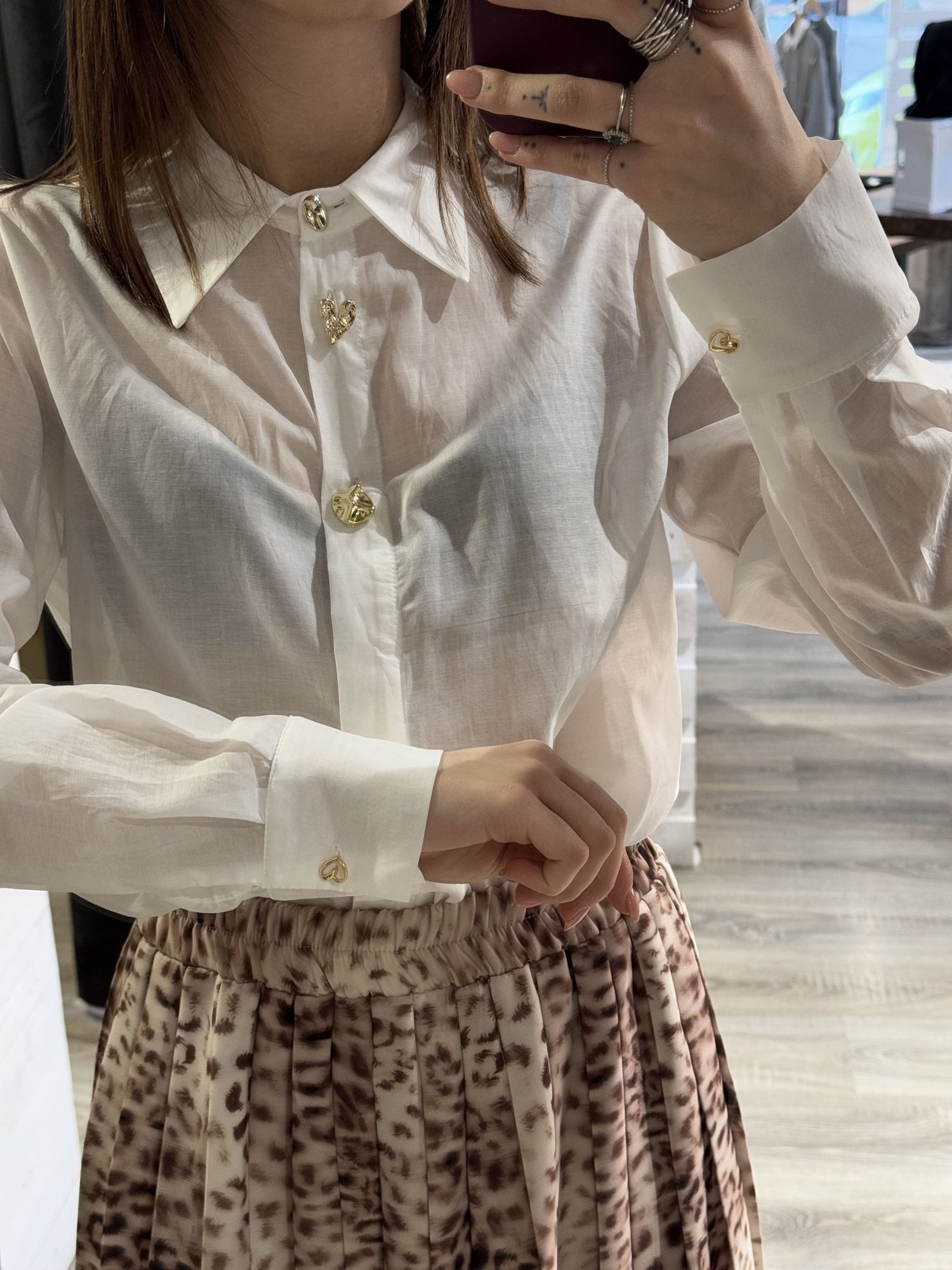 Camicia in mussola con bottoni gioiello Susy Mix - GiuGiò | Shop online