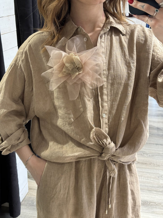 Camicia in puro lino con spilla a fiore Tensione In - GiuGiò | Shop online