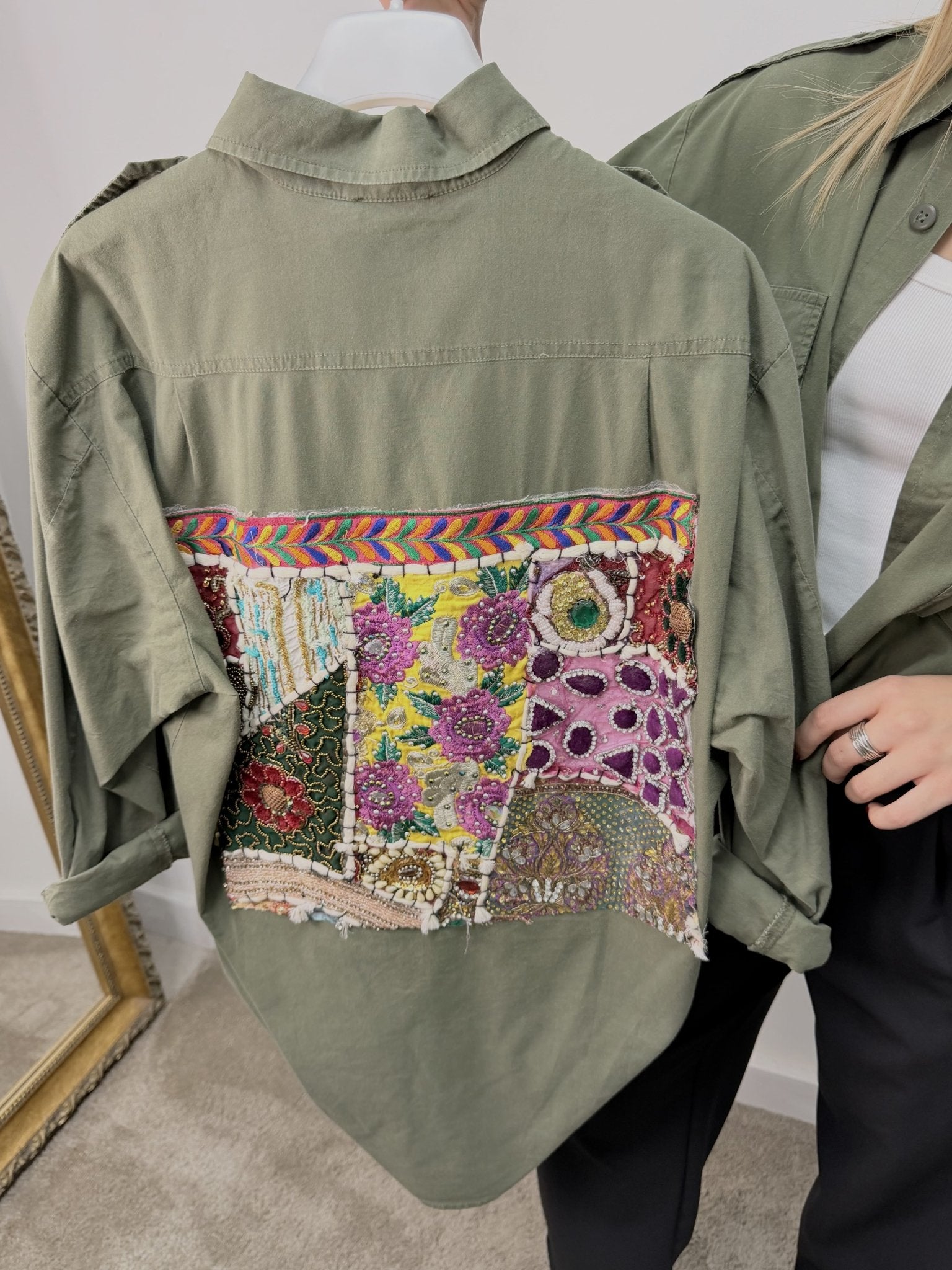 Camicia vintage con applicazione sul retro Susy Mix - GiuGiò | Shop online