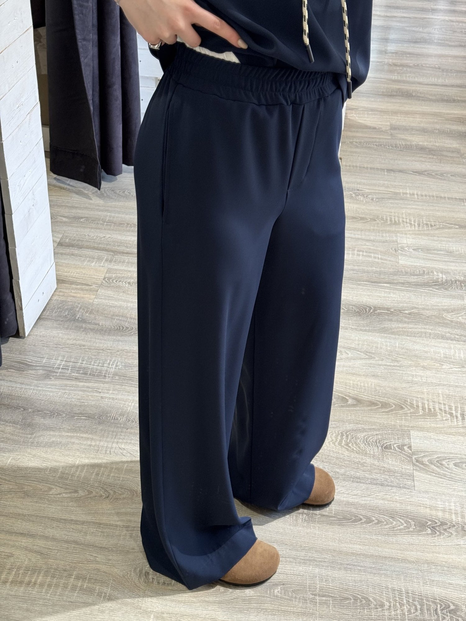 Completo blusa con cappuccio e pantalone fluido Susy Mix - GiuGiò | Shop online
