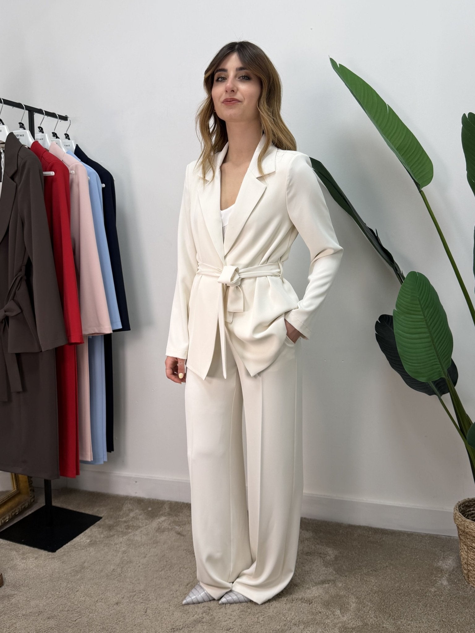 Completo fluido giacca con fusciacca e pantalone Susy Mix - GiuGiò | Shop online