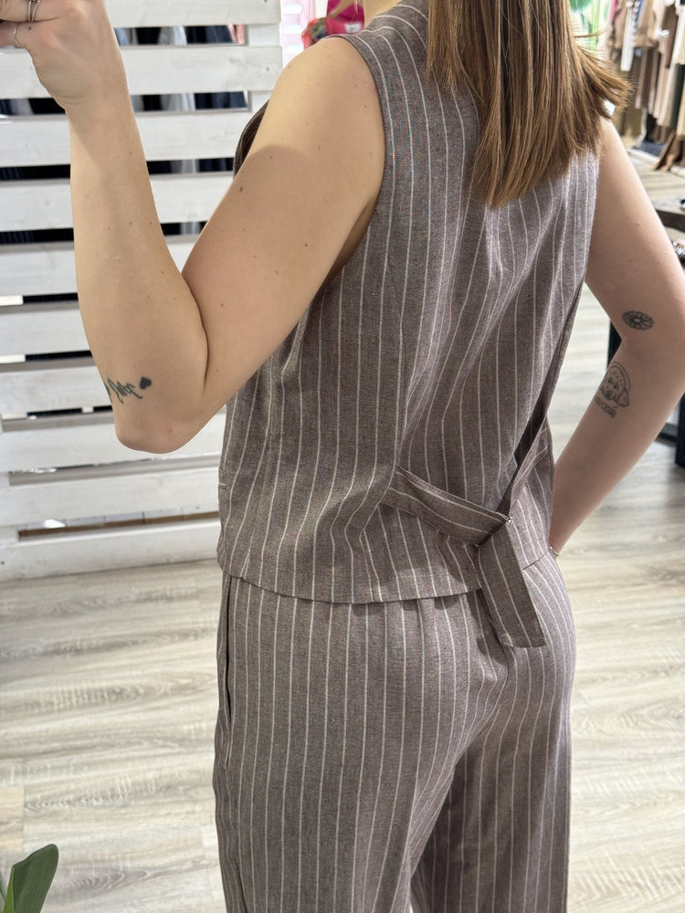 Completo gessato gilet+pantalone con spilla Susy Mix - GiuGiò | Shop online