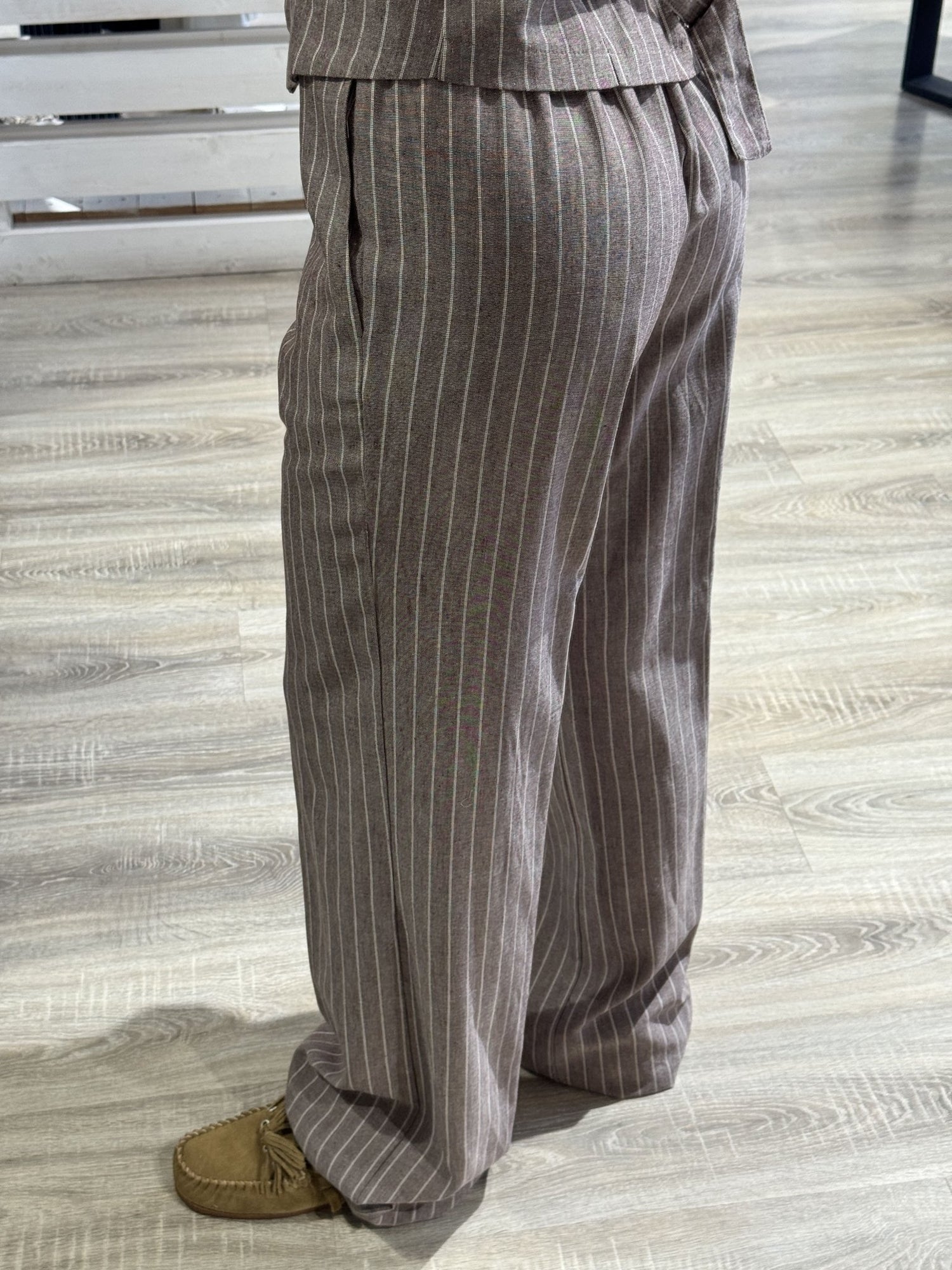 Completo gessato gilet+pantalone con spilla Susy Mix - GiuGiò | Shop online