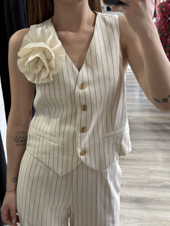 Completo gessato gilet+pantalone con spilla Susy Mix - GiuGiò | Shop online