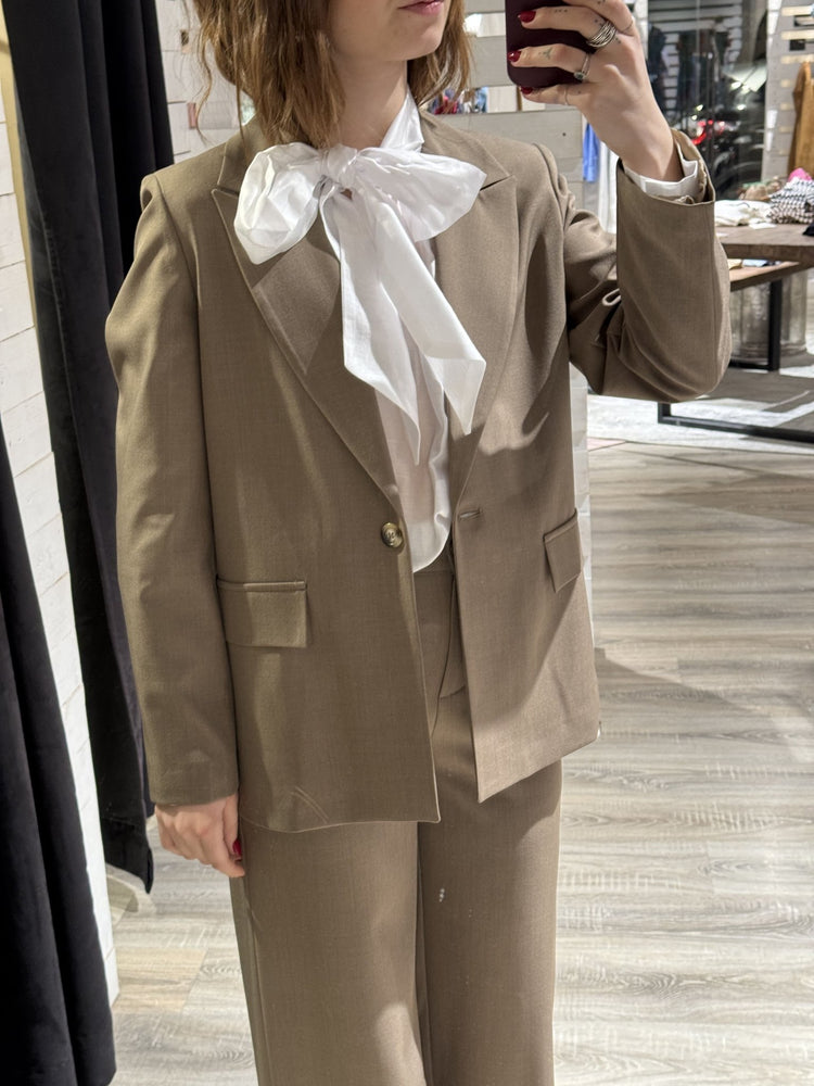 Completo giacca monopetto e pantalone gamba dritta Dixie - GiuGiò | Shop online
