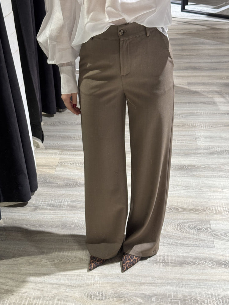 Completo giacca monopetto e pantalone gamba dritta Dixie - GiuGiò | Shop online