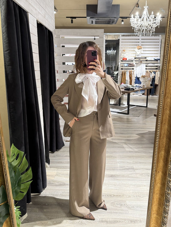 Completo giacca monopetto e pantalone gamba dritta Dixie - GiuGiò | Shop online