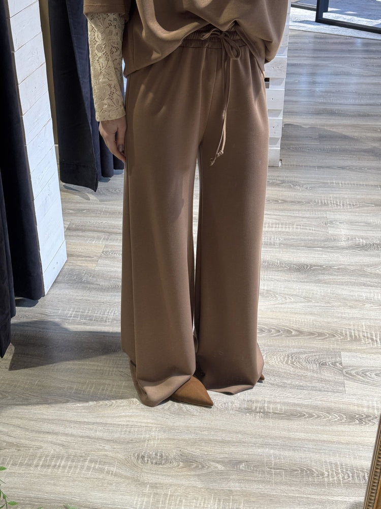 Completo maglia over manica in pizzo e pantalaccio gamba ampia Zahjr - GiuGiò | Shop online