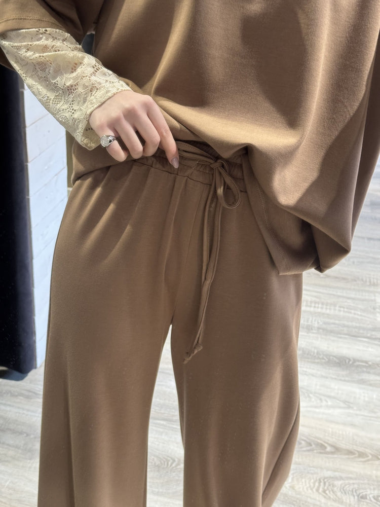 Completo maglia over manica in pizzo e pantalaccio gamba ampia Zahjr - GiuGiò | Shop online