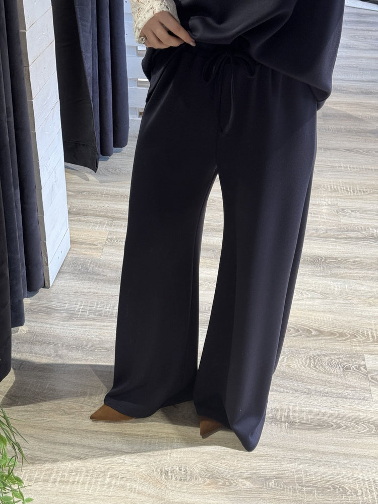 Completo maglia over manica in pizzo e pantalaccio gamba ampia Zahjr - GiuGiò | Shop online