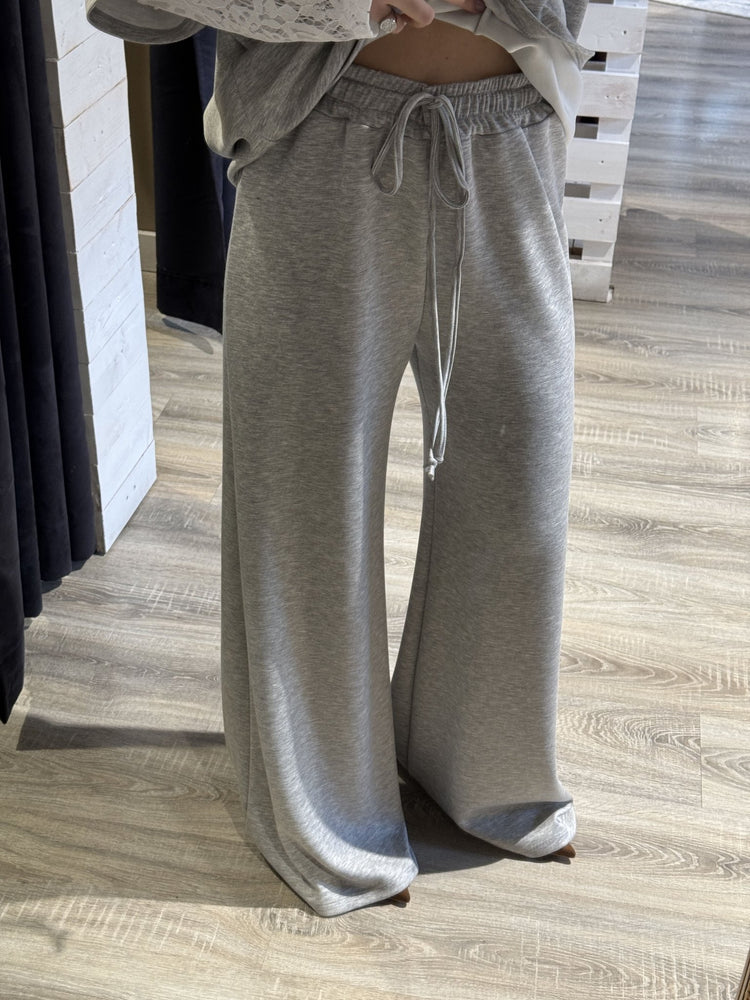 Completo maglia over manica in pizzo e pantalaccio gamba ampia Zahjr - GiuGiò | Shop online