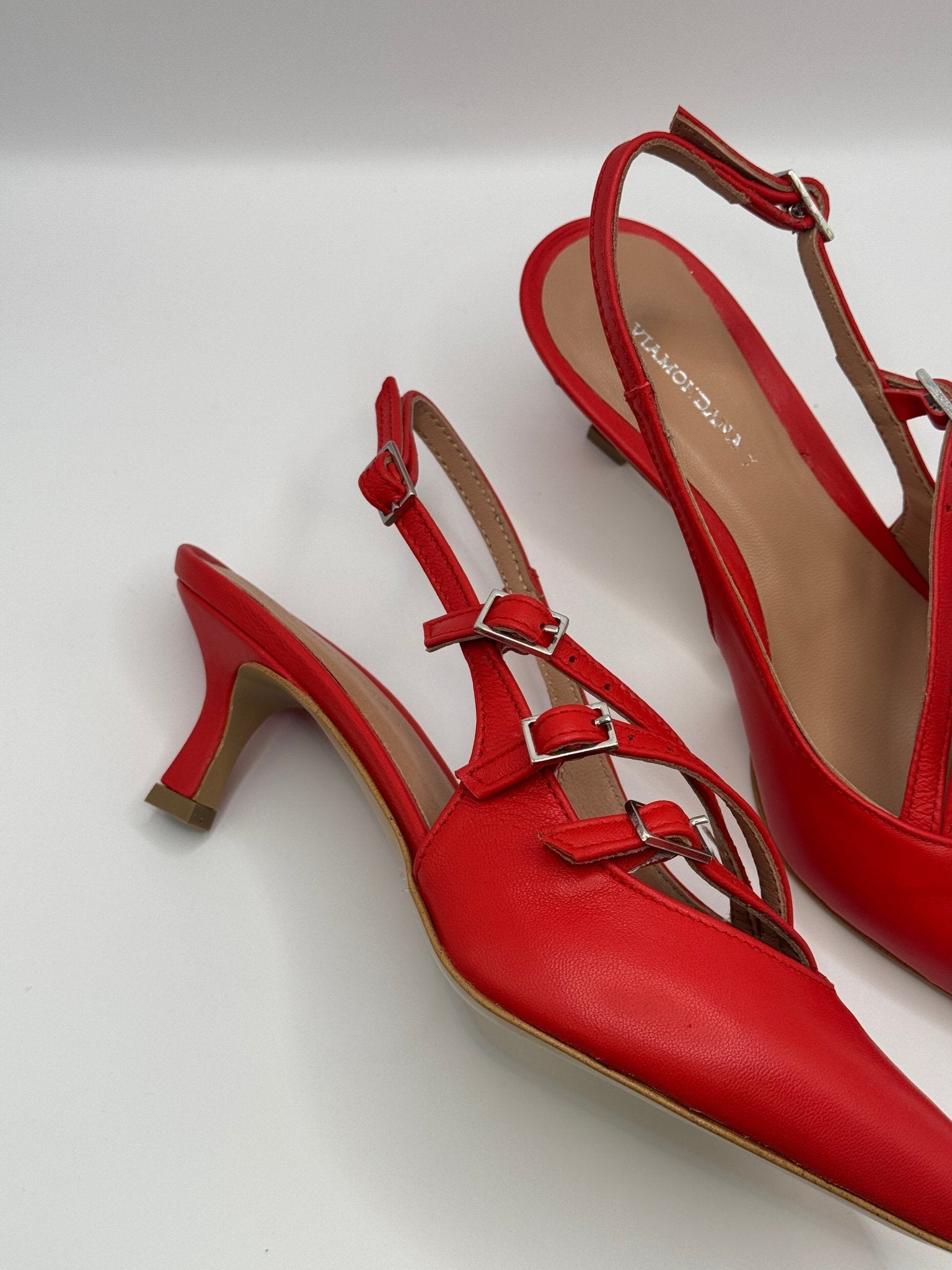 Décolleté con fibbiette in pelle Via Mondana - GiuGiò | Shop online