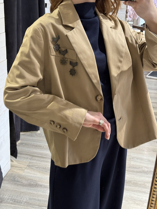 Giacca 2/4 in cotone con spille Tensione In - GiuGiò | Shop online