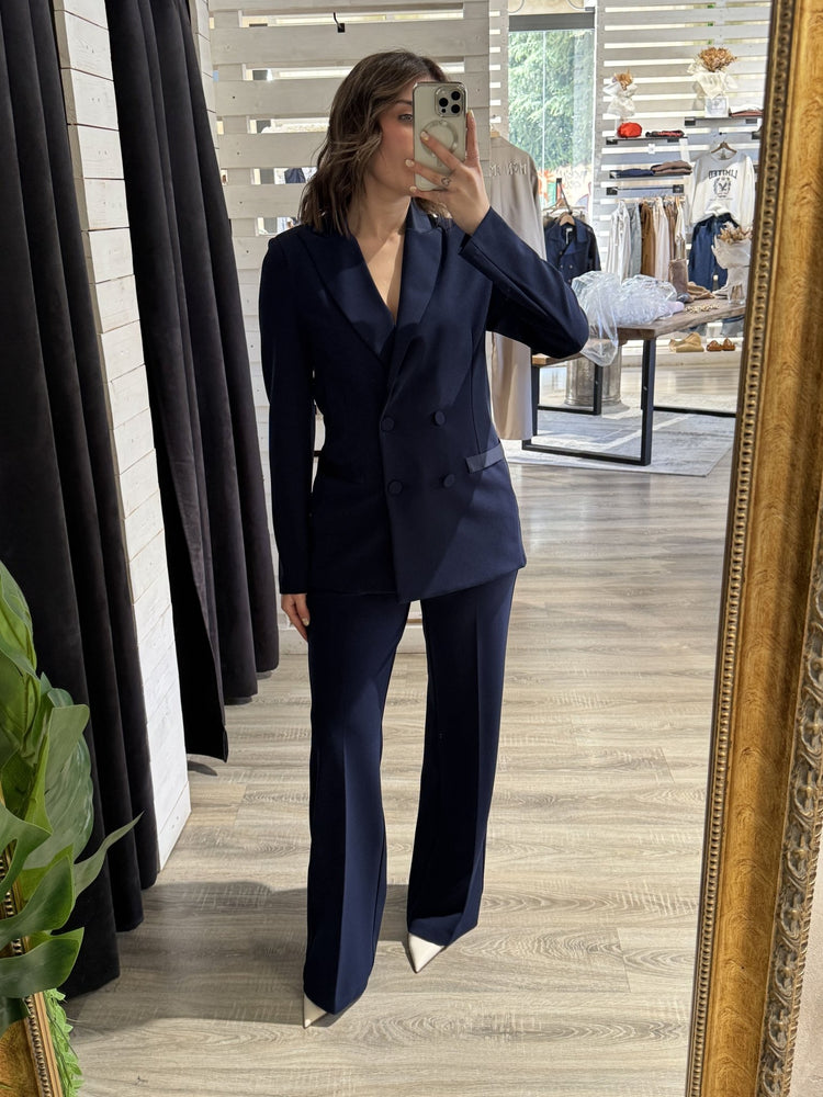 Giacca doppiopetto in crepe con reverse in raso Zahjr - GiuGiò | Shop online
