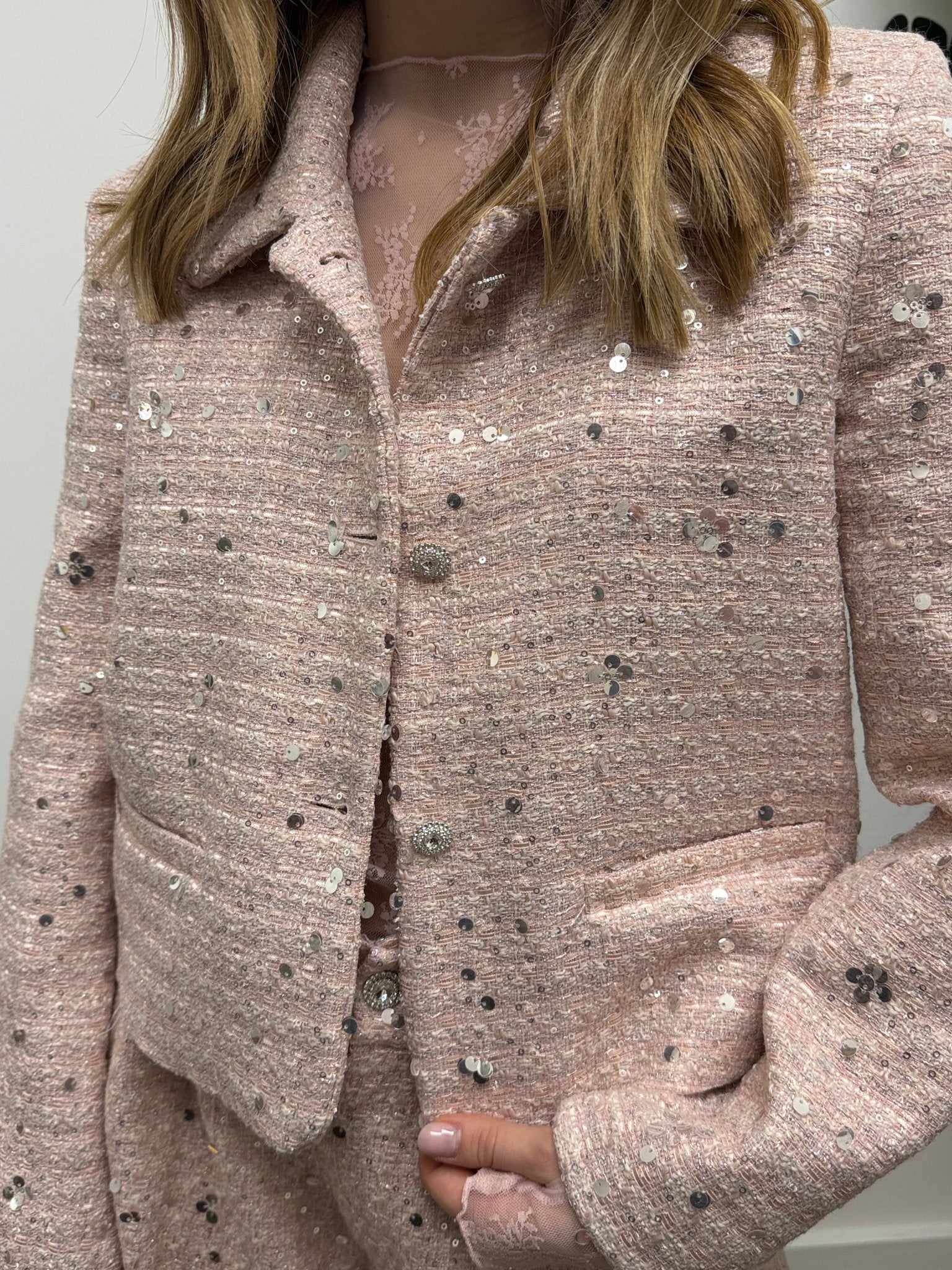 Giacca in tweed crop con paillettes VICOLO - GiuGiò | Shop online