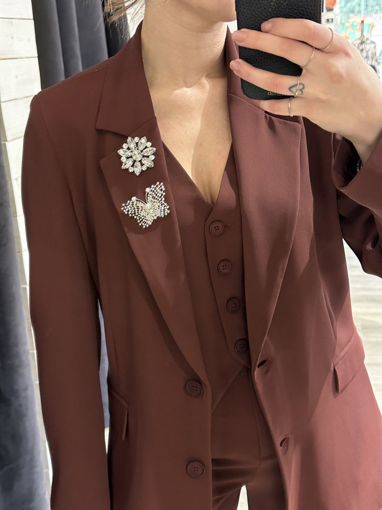 Giacca monopetto due bottoni con spille Tensione IN - GiuGiò | Shop online