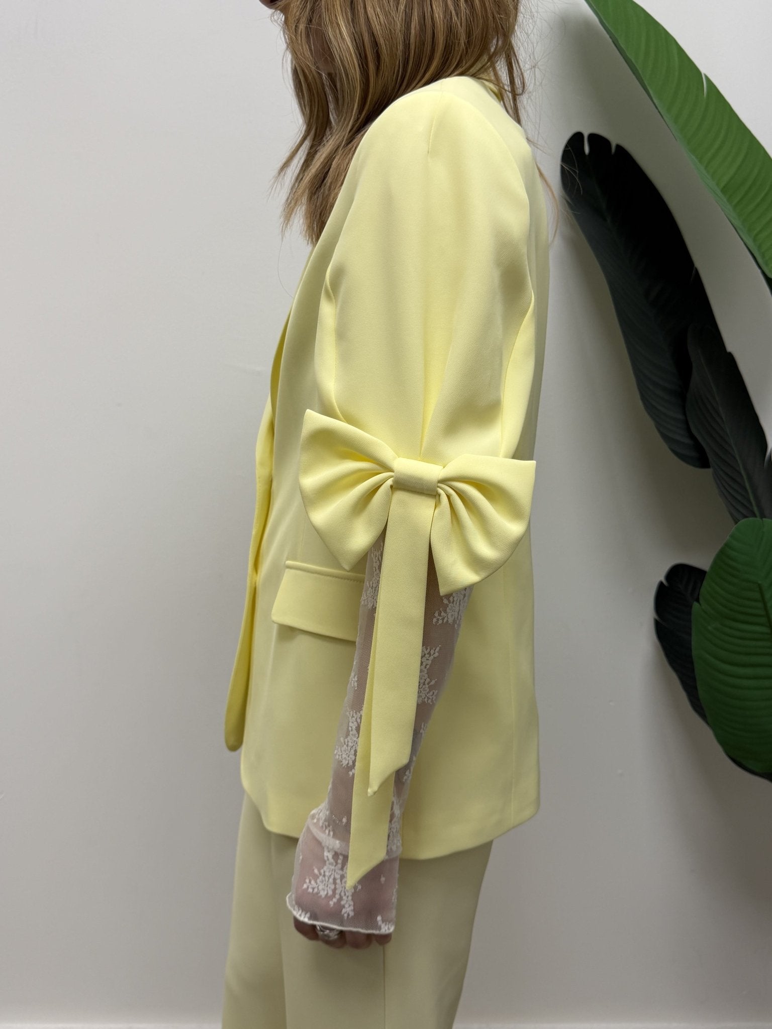 Giacca monopetto manica 3/4 con fiocco VICOLO - GiuGiò | Shop online