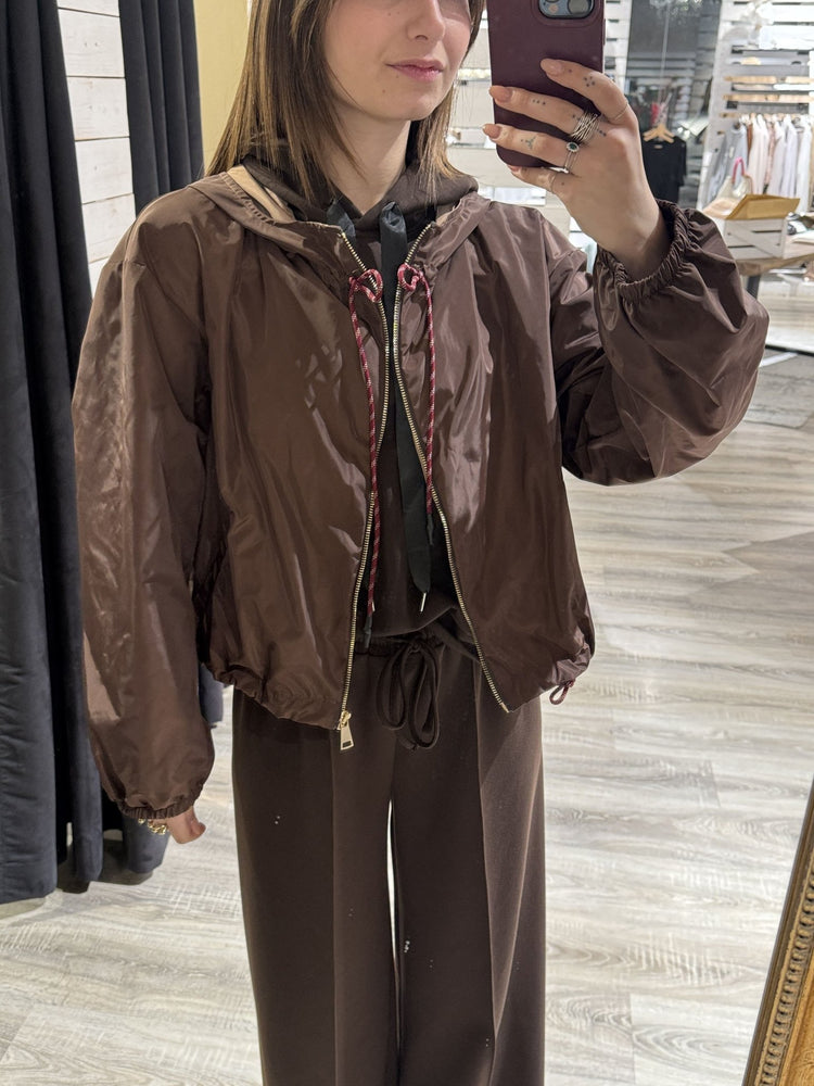 Giubbino in tessuto impermeabile con cappuccio Tensione IN - GiuGiò | Shop online
