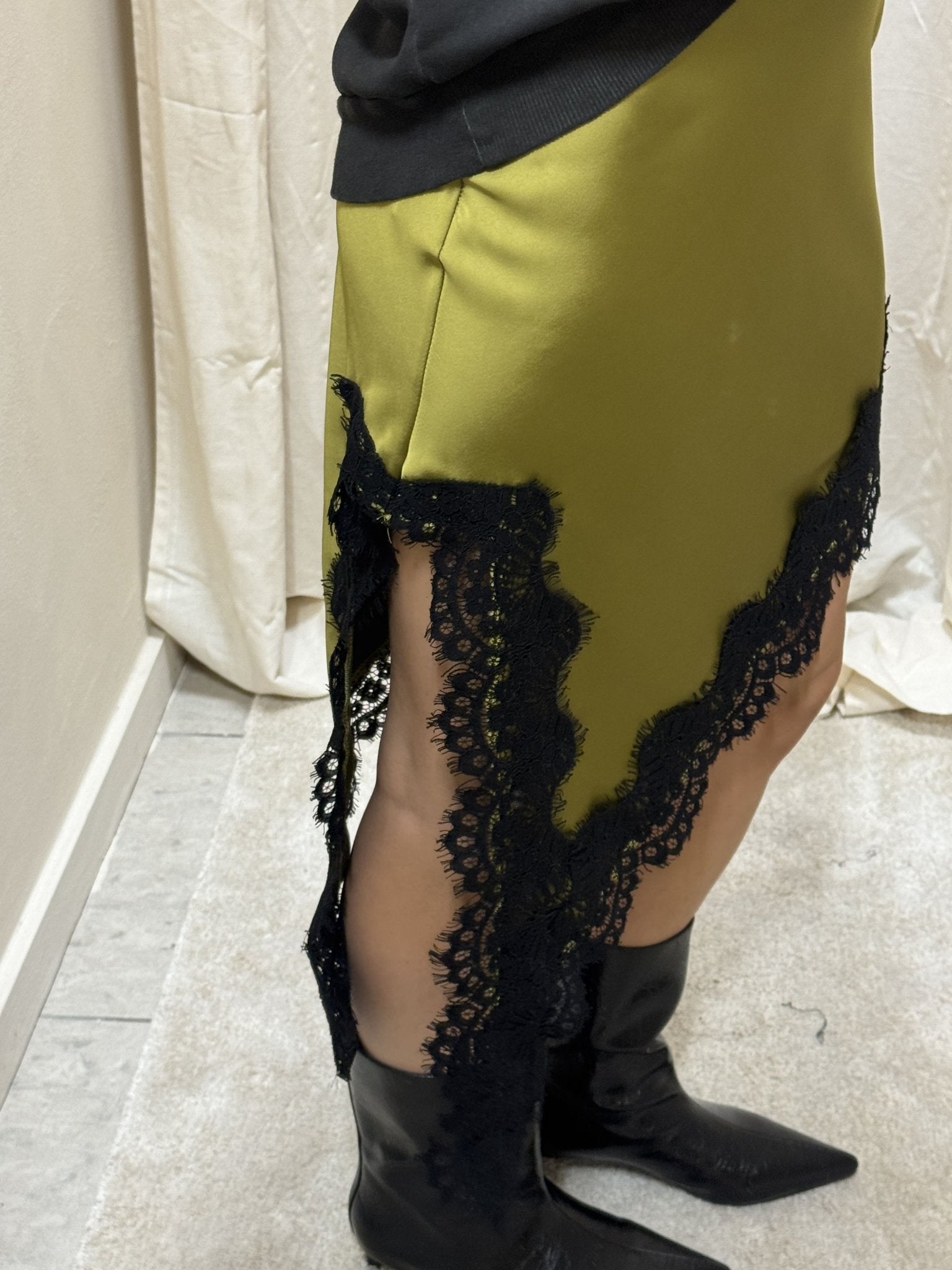 Gonna asimmetrica in satin e pizzo HaveOne - GiuGiò | Shop online