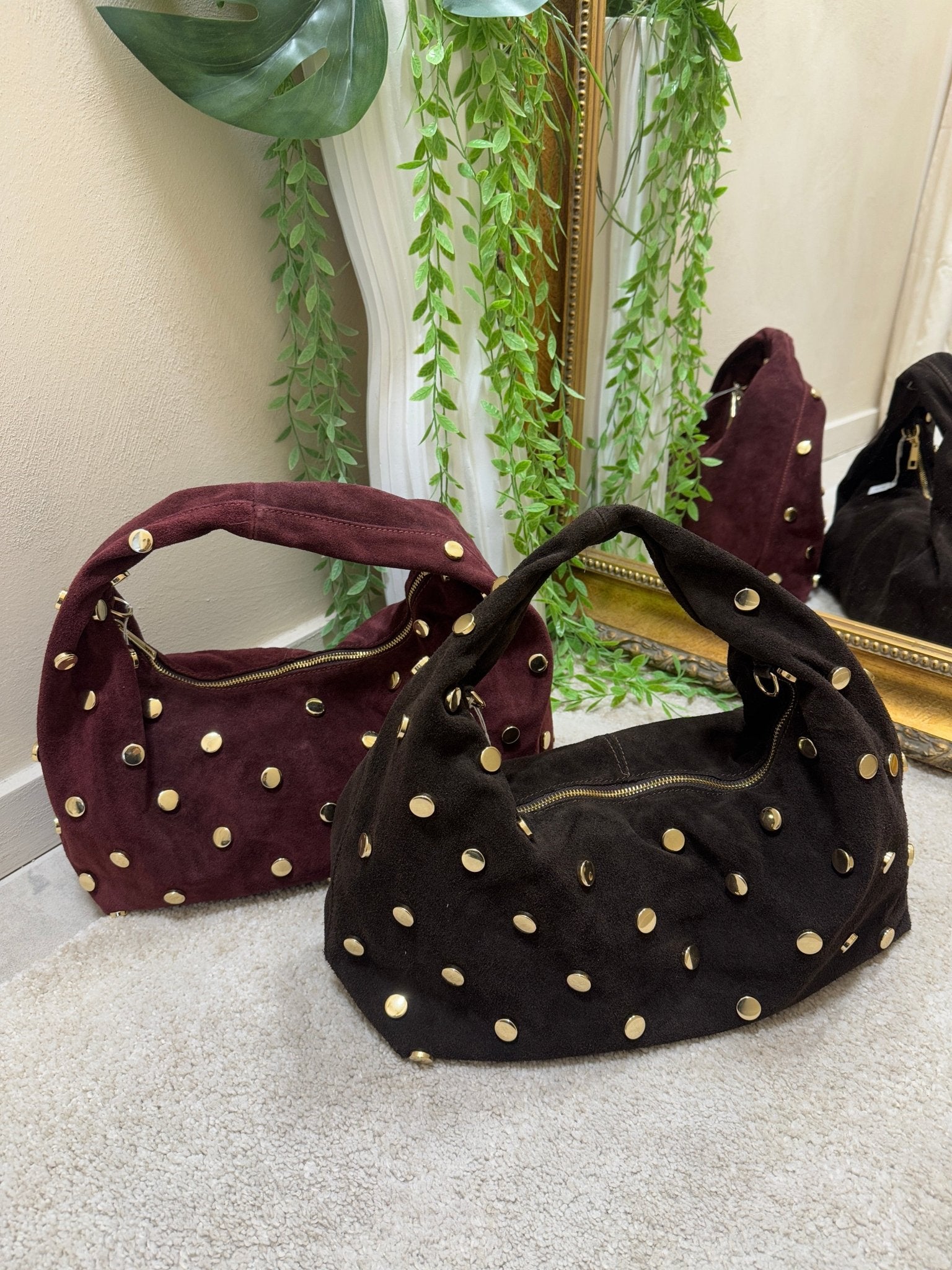 Hobo bag grande in pelle con borchie GiuGió - GiuGiò | Shop online