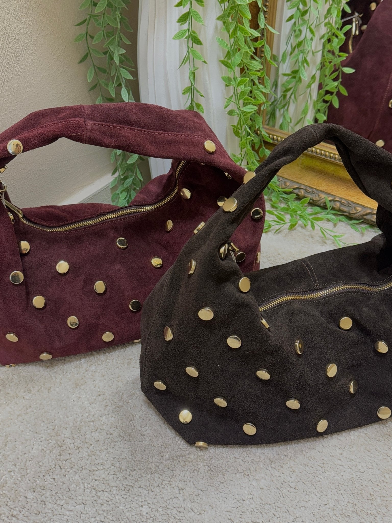 Hobo bag grande in pelle con borchie GiuGió - GiuGiò | Shop online