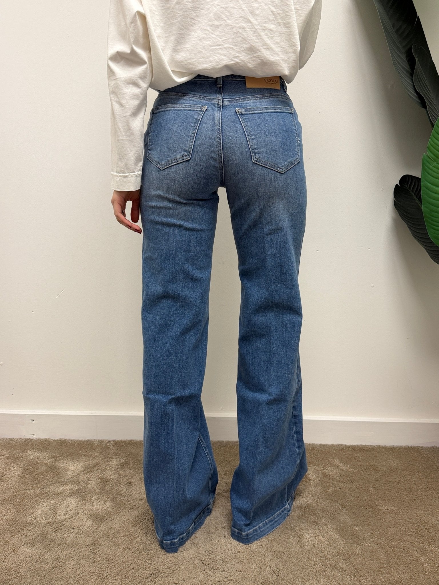 Jeans Elena a zampa blu denim VICOLO - GiuGiò | Shop online