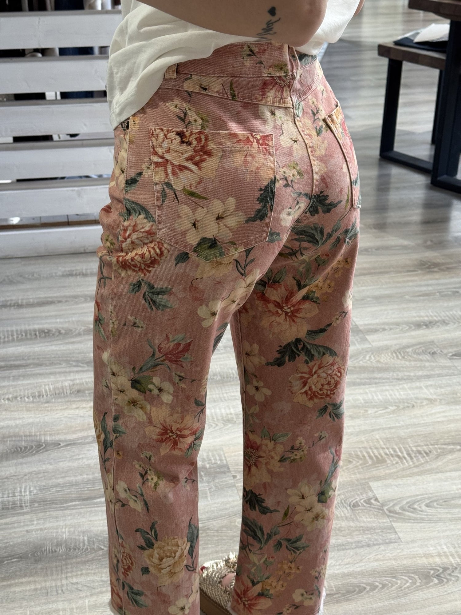 Jeans gamba dritta stampa floreale orlo sfrangiato Tensione In - GiuGiò | Shop online