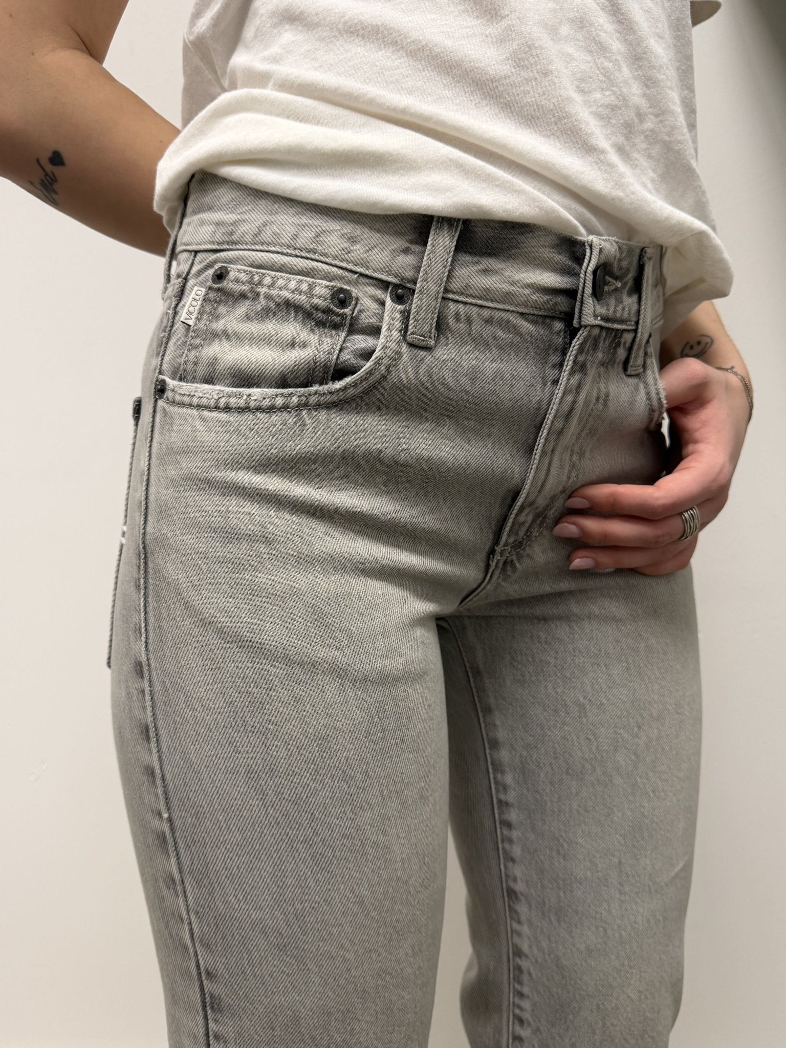 Jeans sigaretta slim Zeke VICOLO - GiuGiò | Shop online