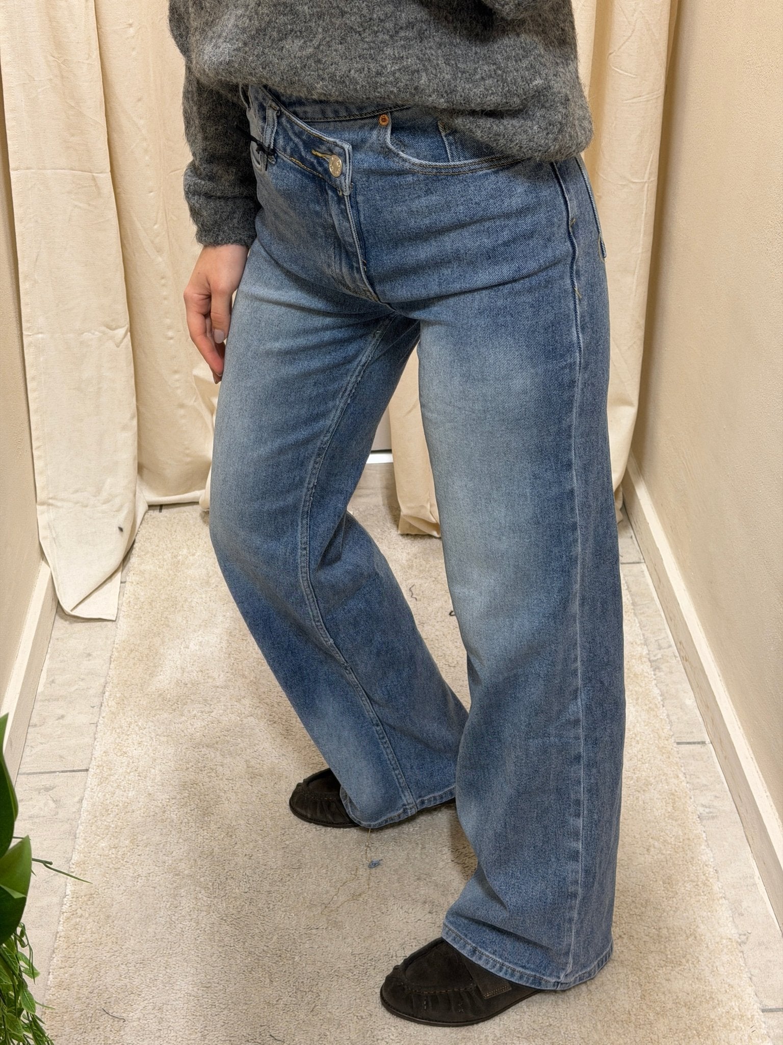 Jeans wide leg con bottone storto MyD - GiuGiò | Shop online