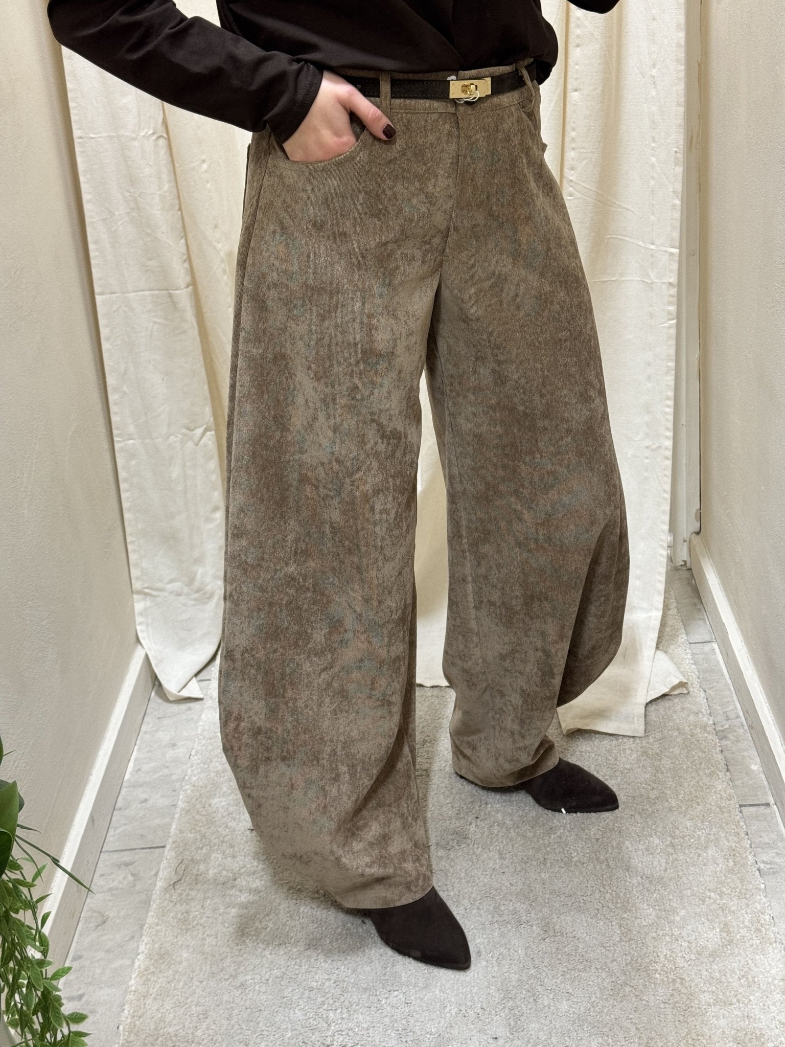 Pantalone balloon millerighe di velluto MyD - GiuGiò | Shop online