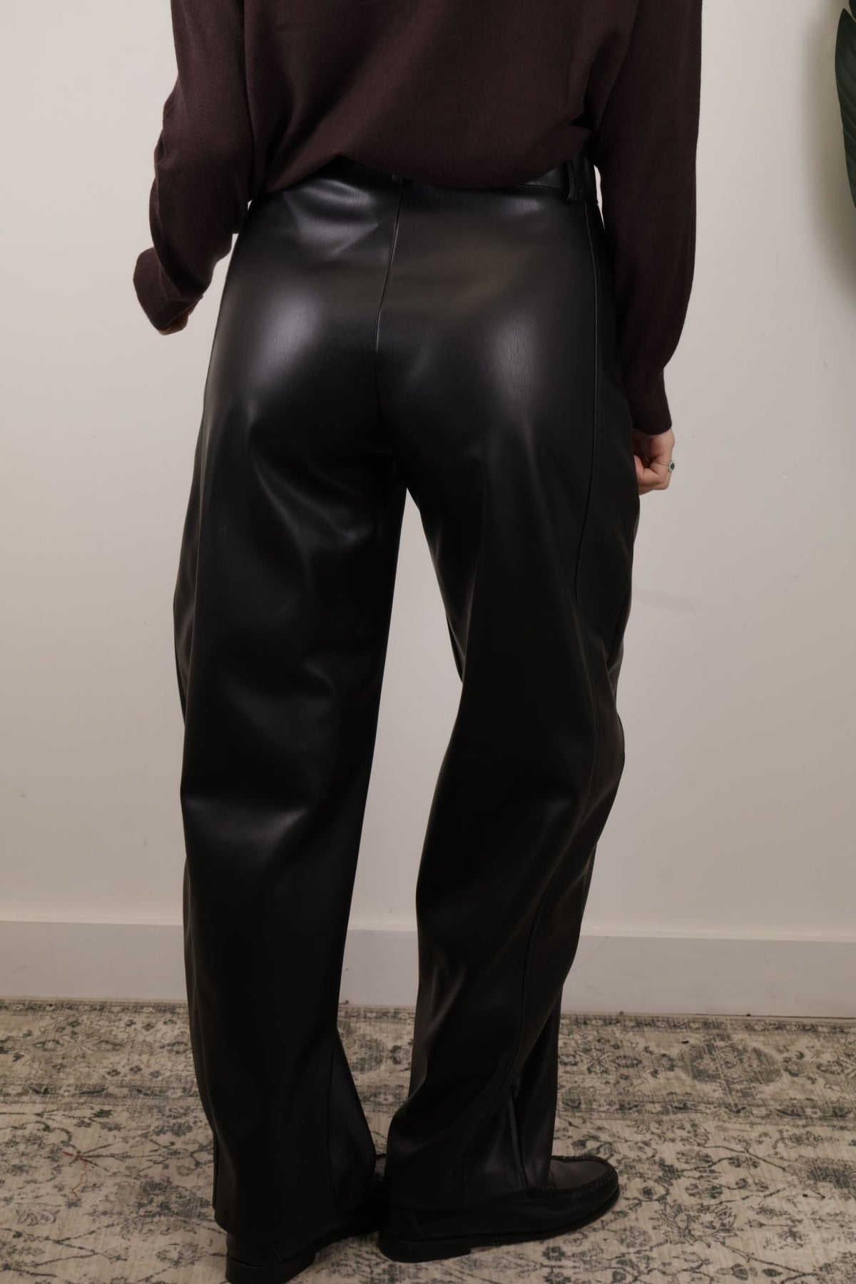 Pantalone barrel ecopelle Susy Mix - GiuGiò | Shop online