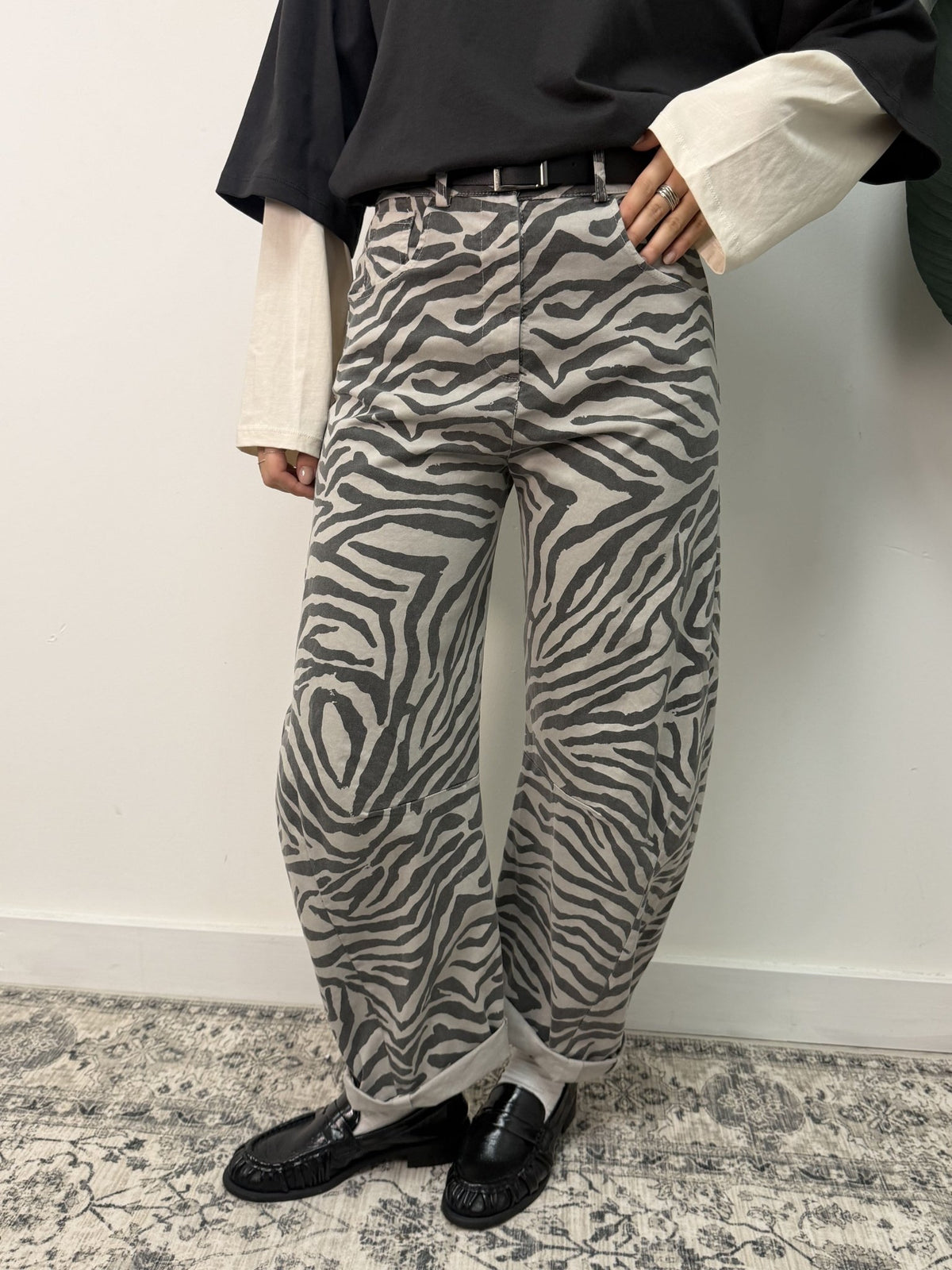 Pantalone barrel stampa zebra Susy Mix - GiuGiò | Shop online