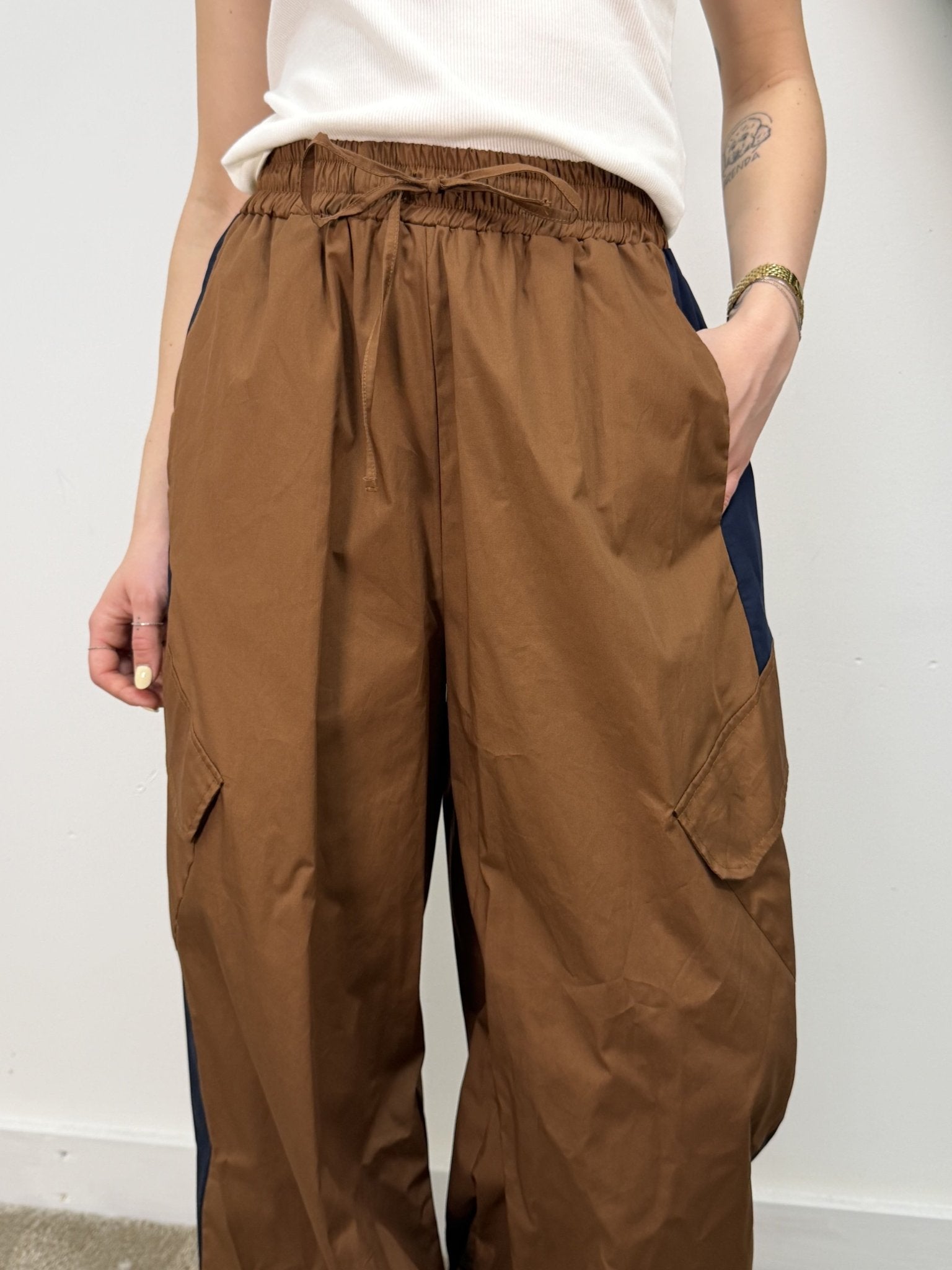 Pantalone cargo bicolor Tensione In - GiuGiò | Shop online