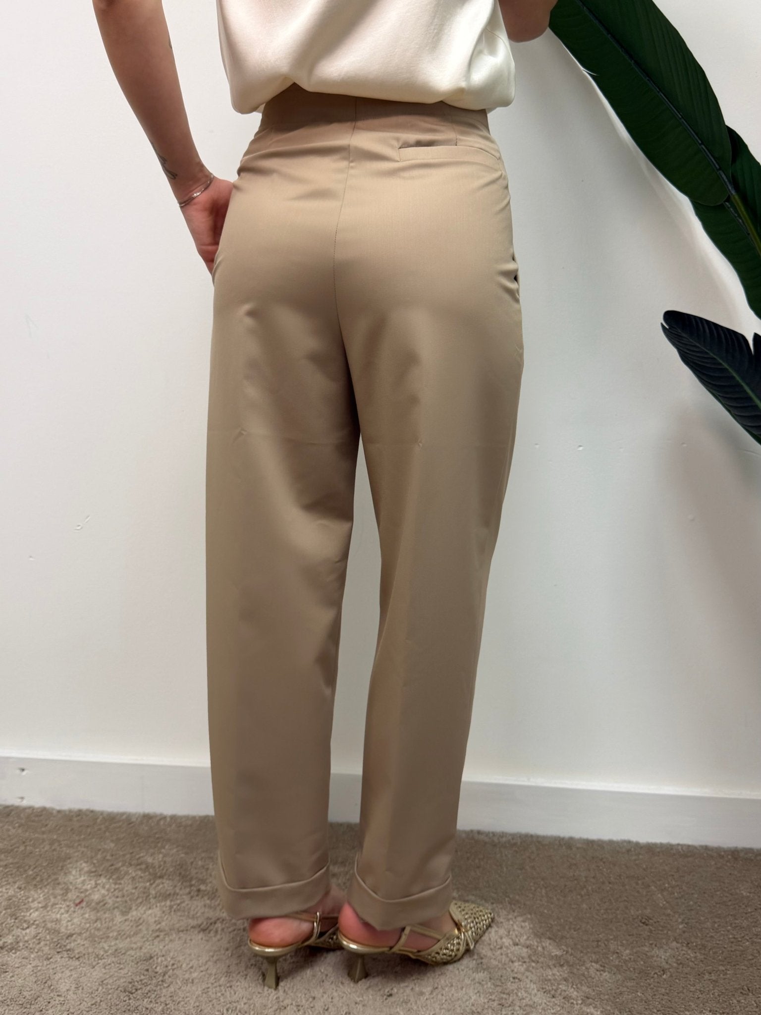 Pantalone con pinces e risvolto Please - GiuGiò | Shop online